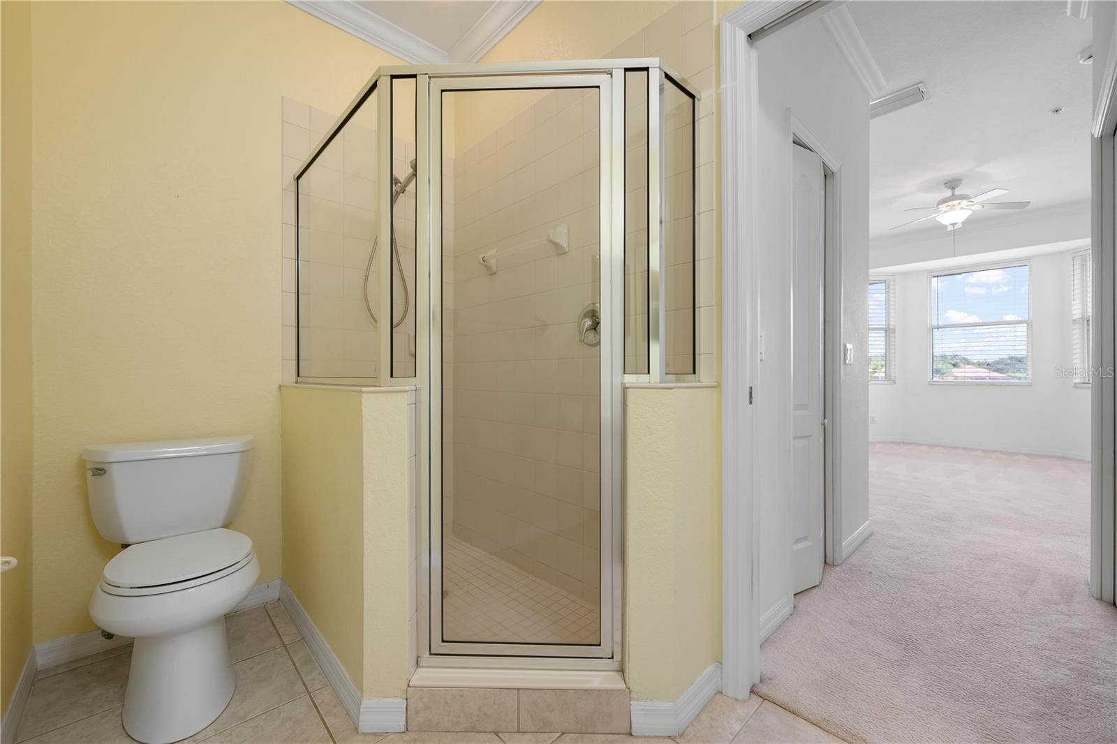 915 Fairwaycove Ln #204 Property Photo 26