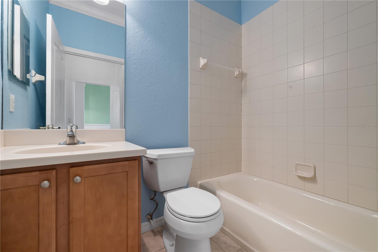 915 Fairwaycove Ln #204 Property Photo 31