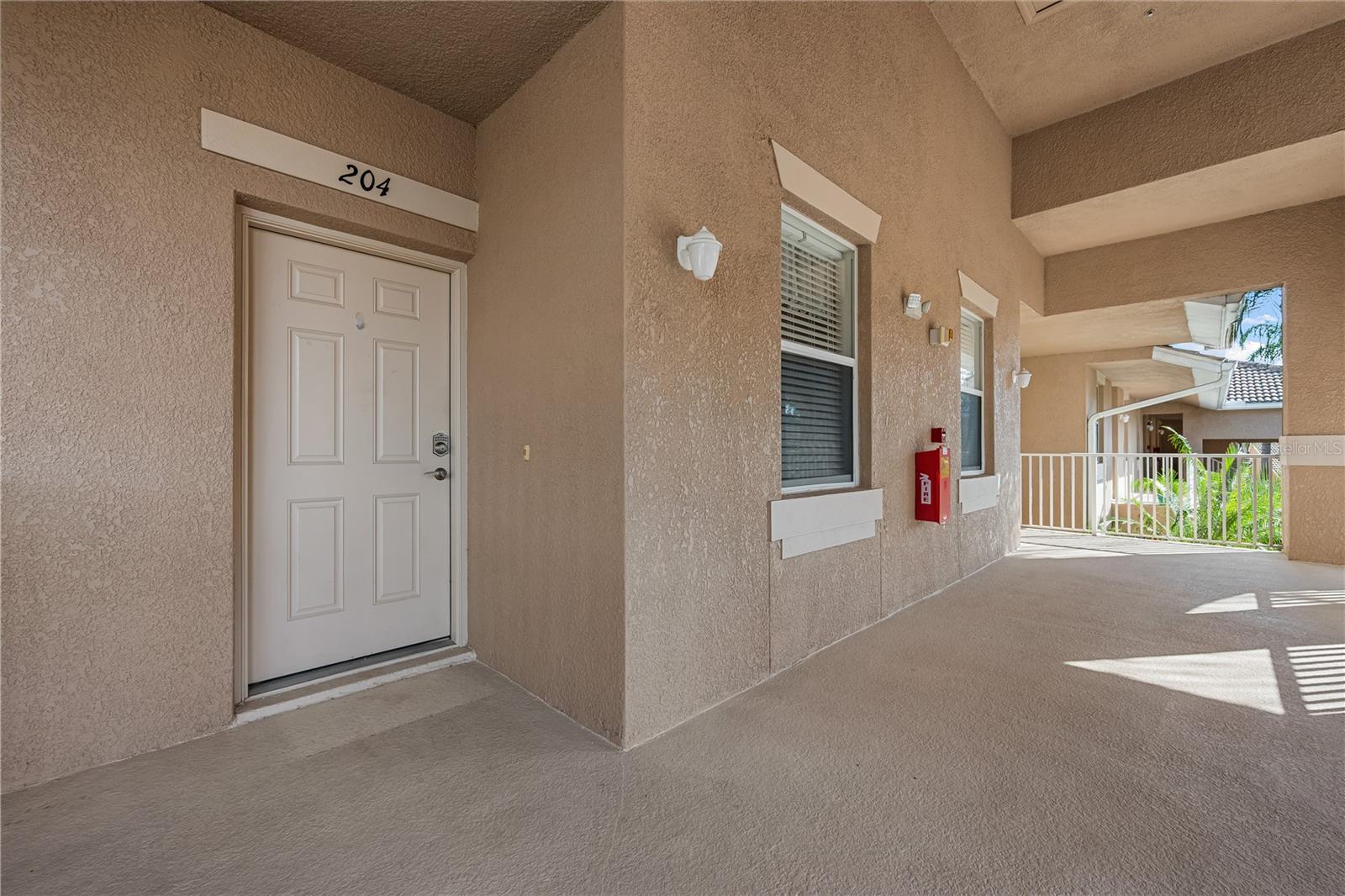 915 Fairwaycove Ln #204 Property Photo 35