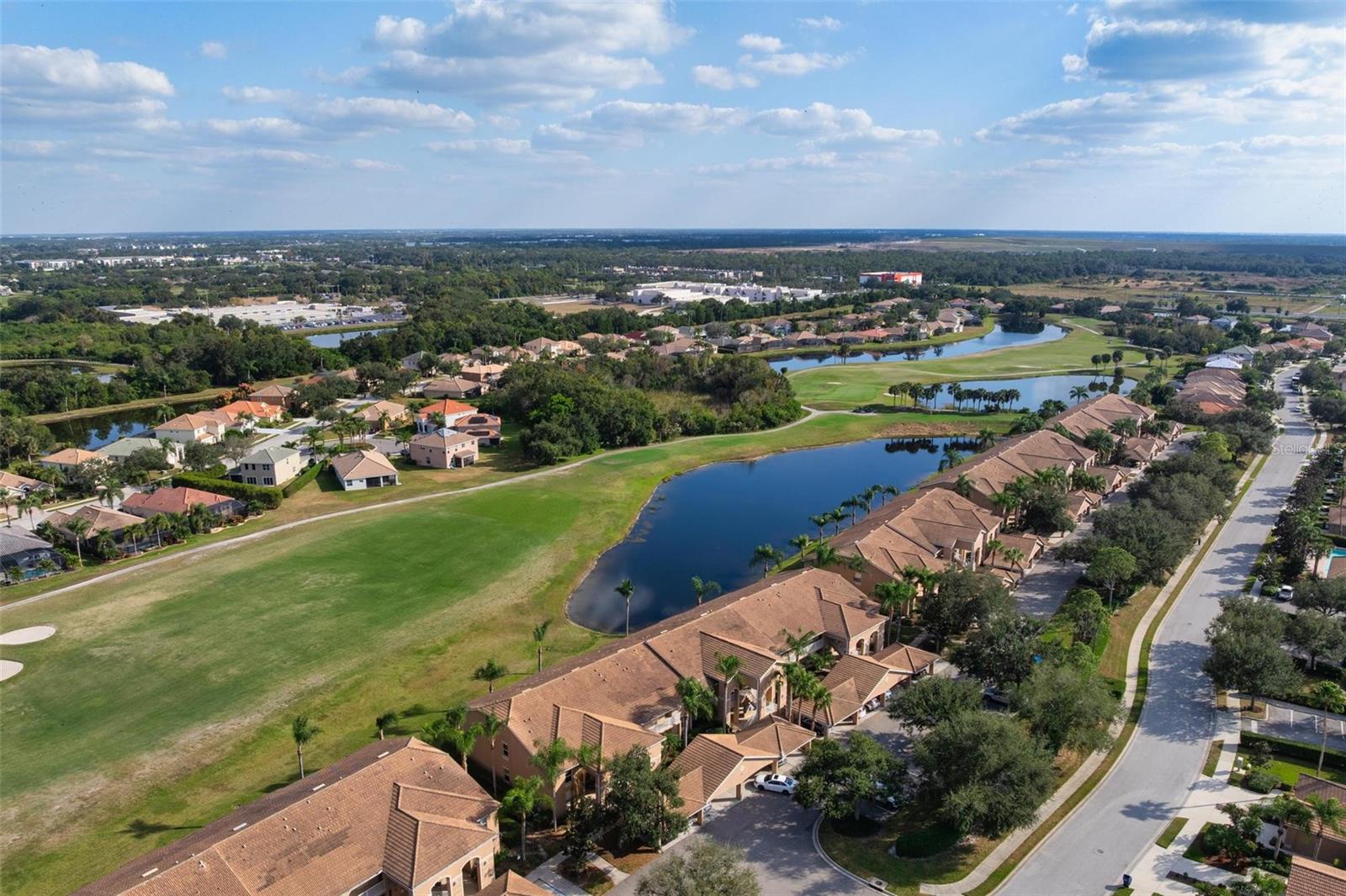 915 Fairwaycove Ln #204 Property Photo 42