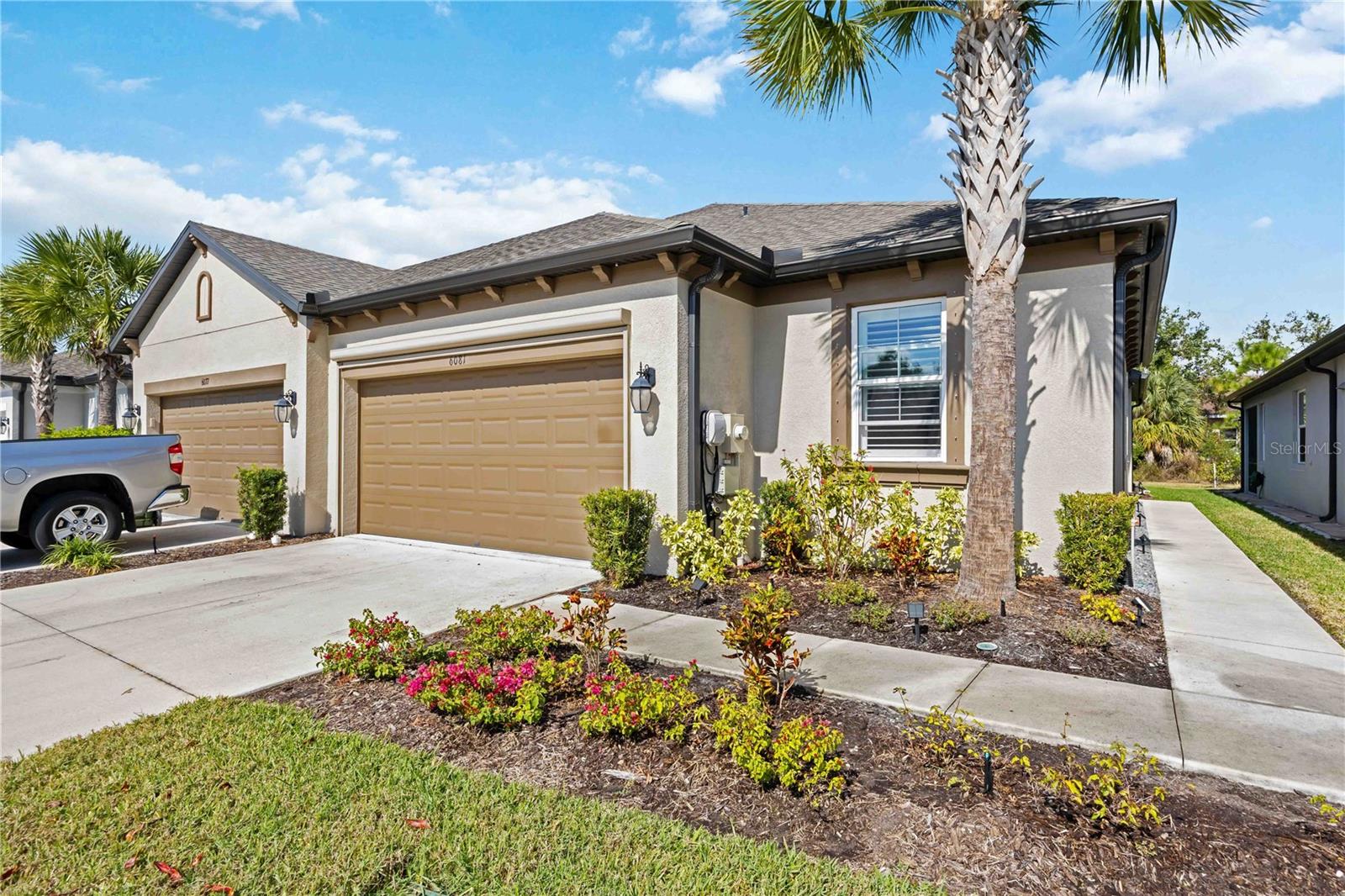 6081 Amberly Dr Property Photo 2