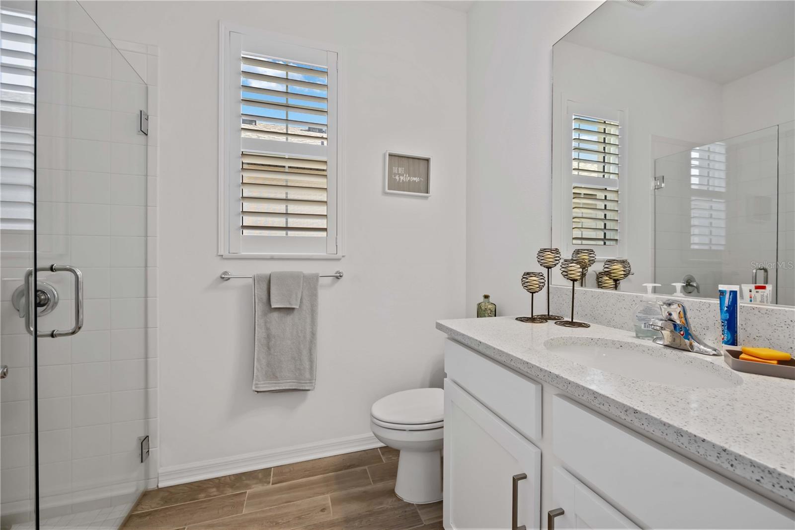 6081 Amberly Dr Property Photo 20