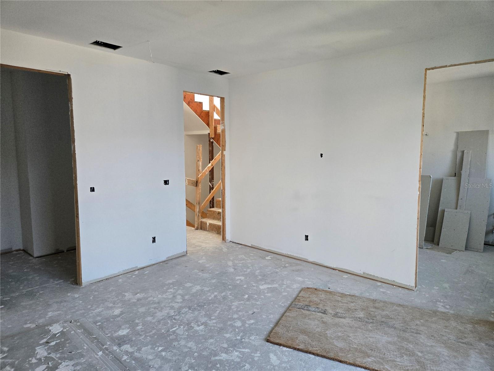 1755 8th St #west Property Photo 6