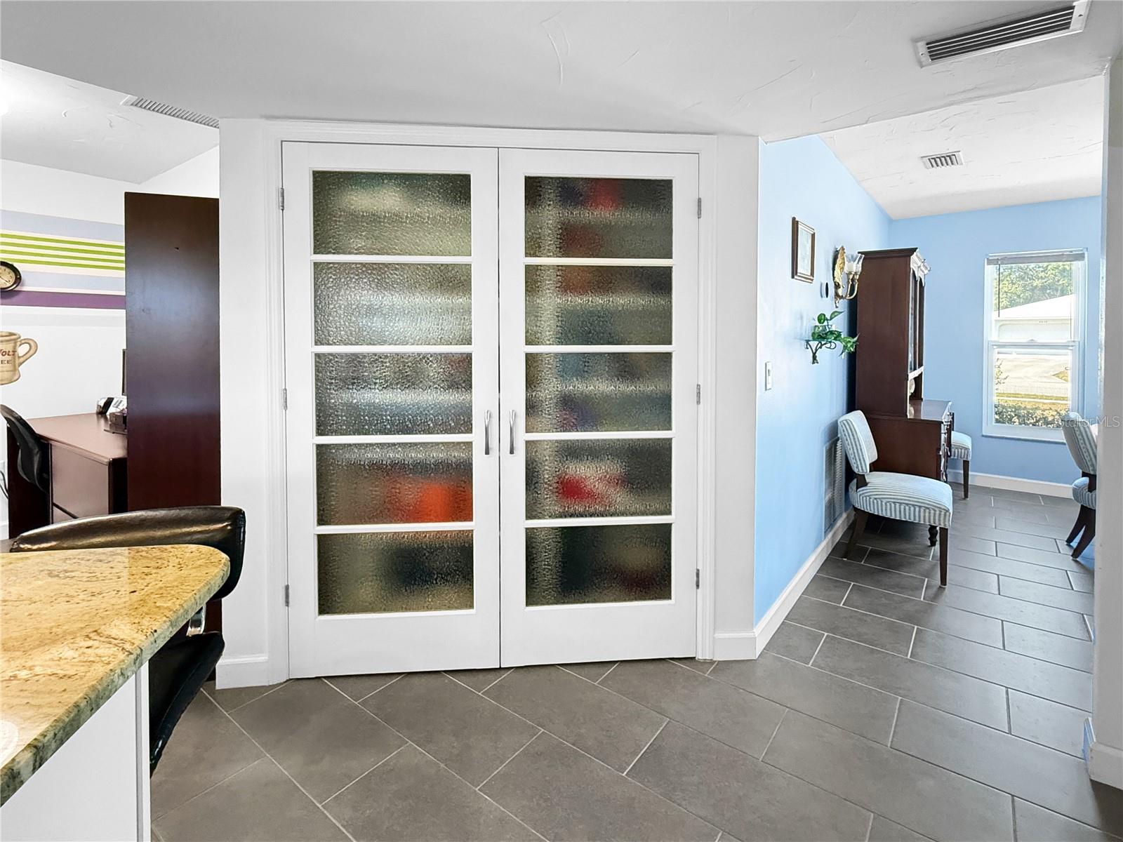 2042 Country Meadows Pl Property Photo 9