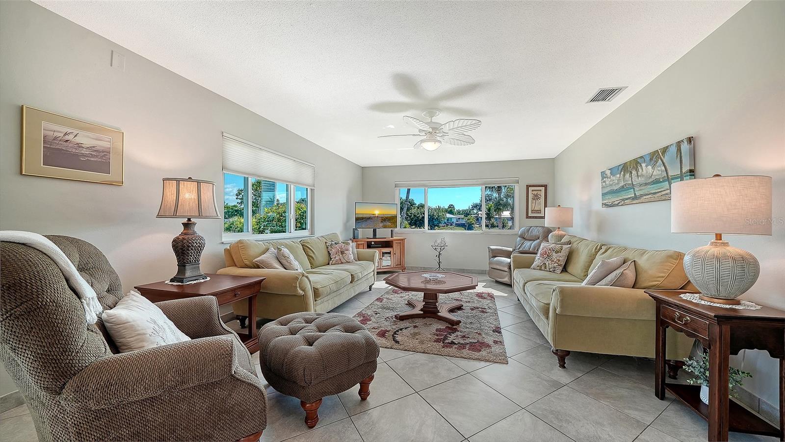 2657 Riverbluff Pkwy #v122 Property Photo 6