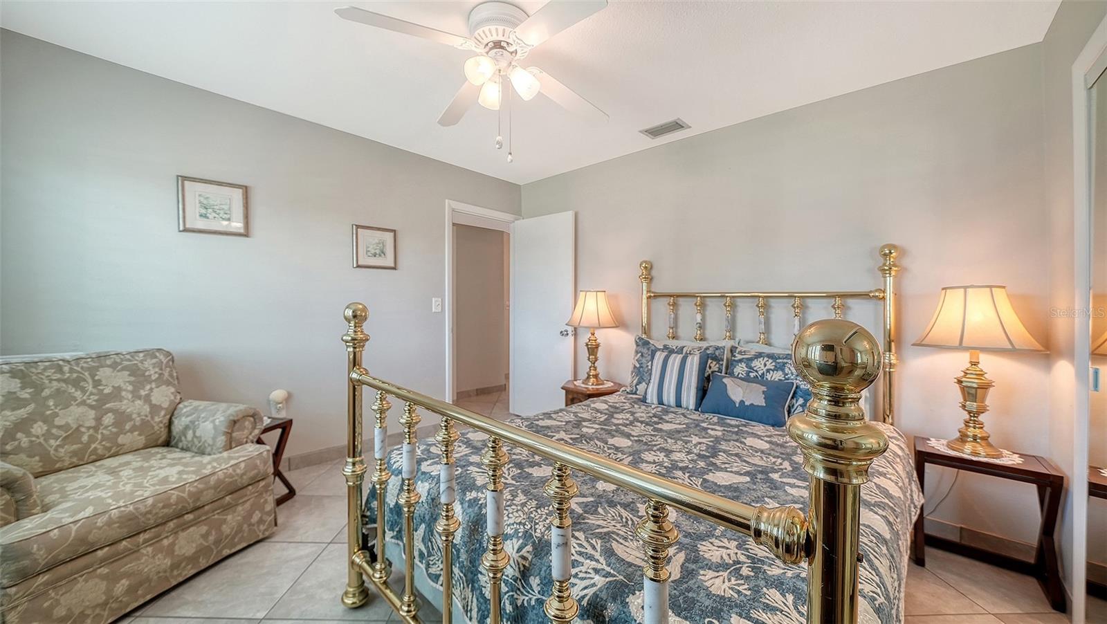 2657 Riverbluff Pkwy #v122 Property Photo 20