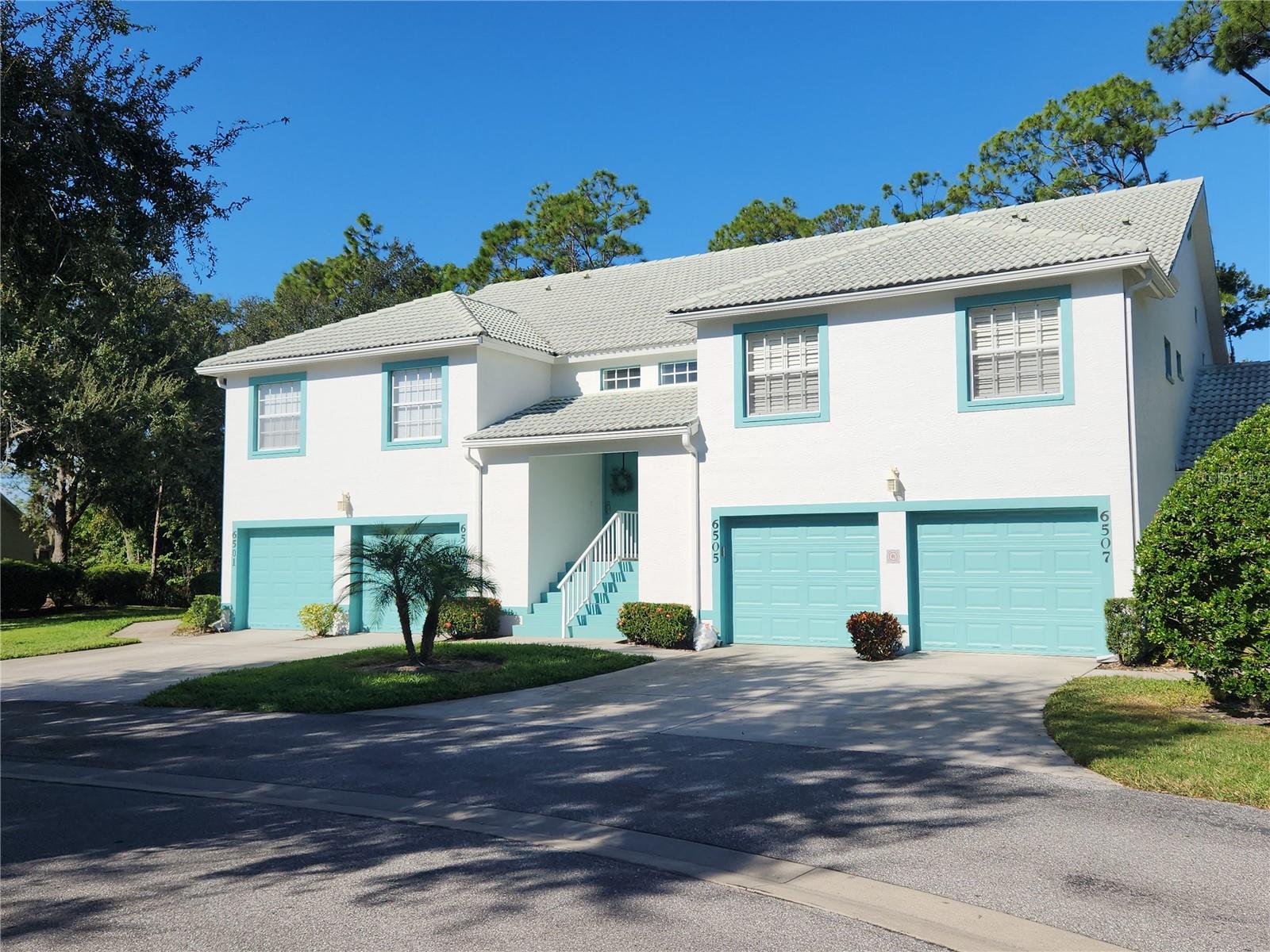 6503 FAIRWAY GARDENS DR Property Photo 1