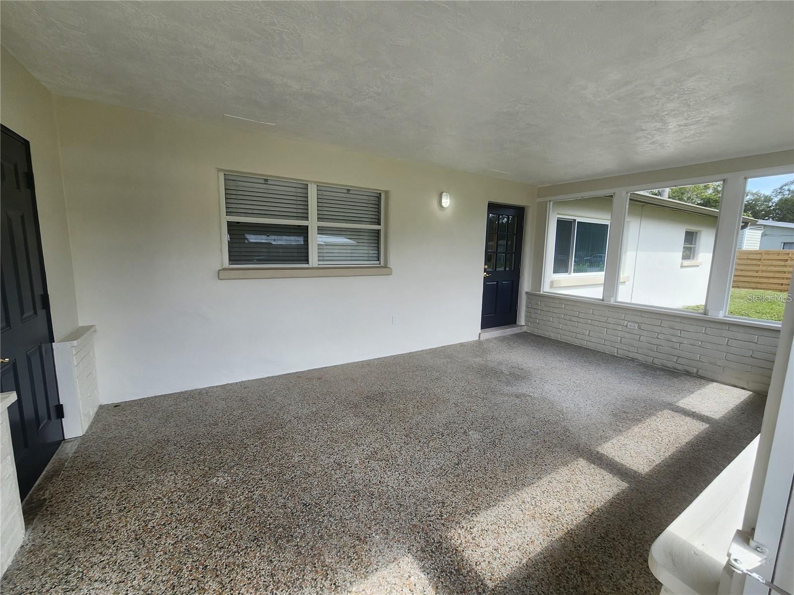 109 21st St Ne Property Photo 3