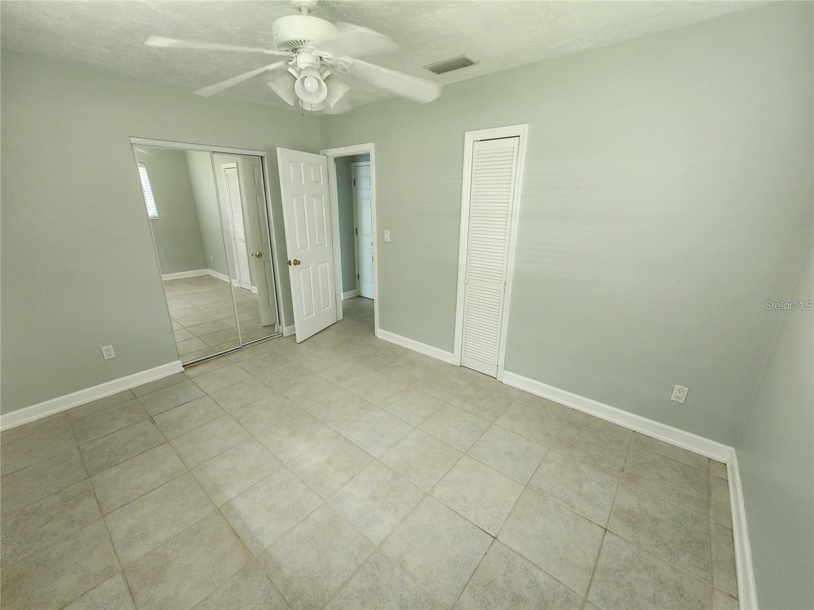 109 21st St Ne Property Photo 8