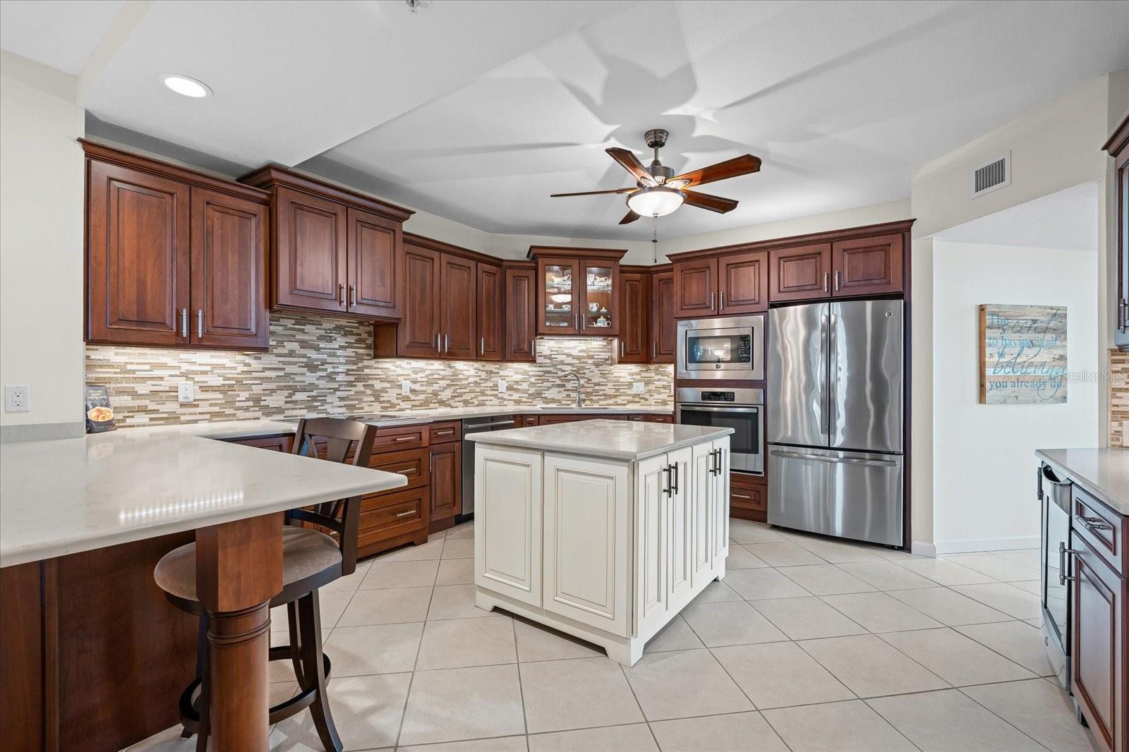 1260 Dolphin Bay Way #404 Property Photo 6