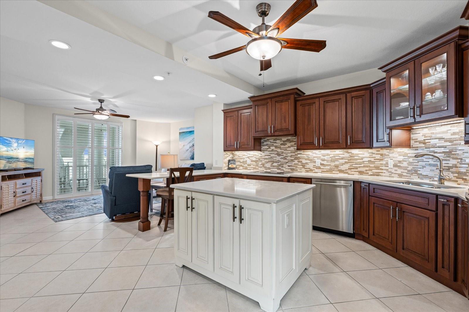 1260 Dolphin Bay Way #404 Property Photo 8