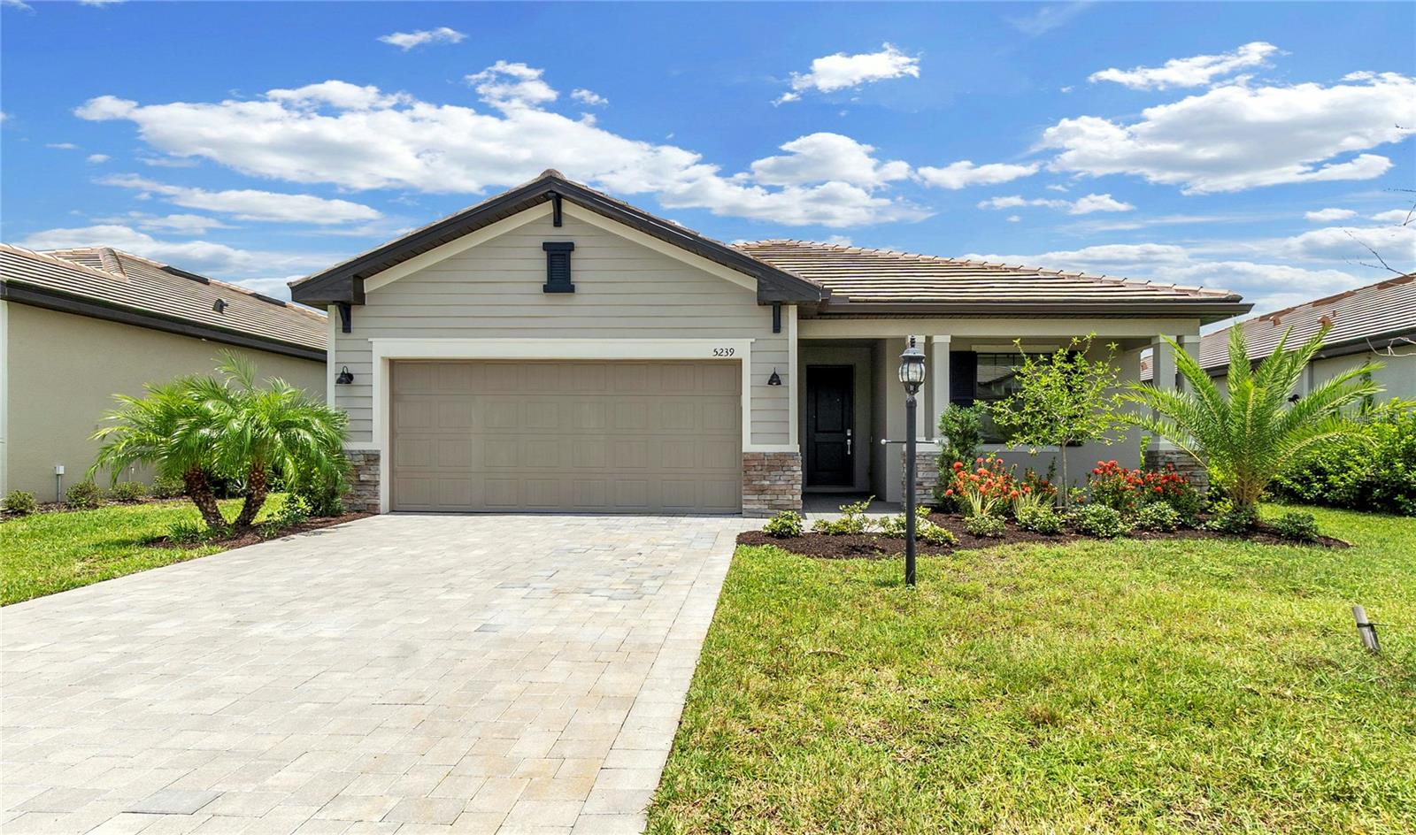5239 Coral Reef Way Property Photo 1