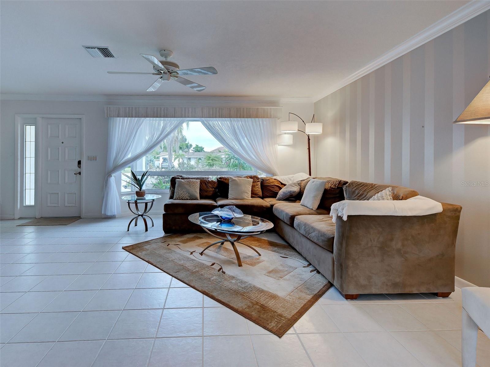 325 Fiesole St Property Photo 3
