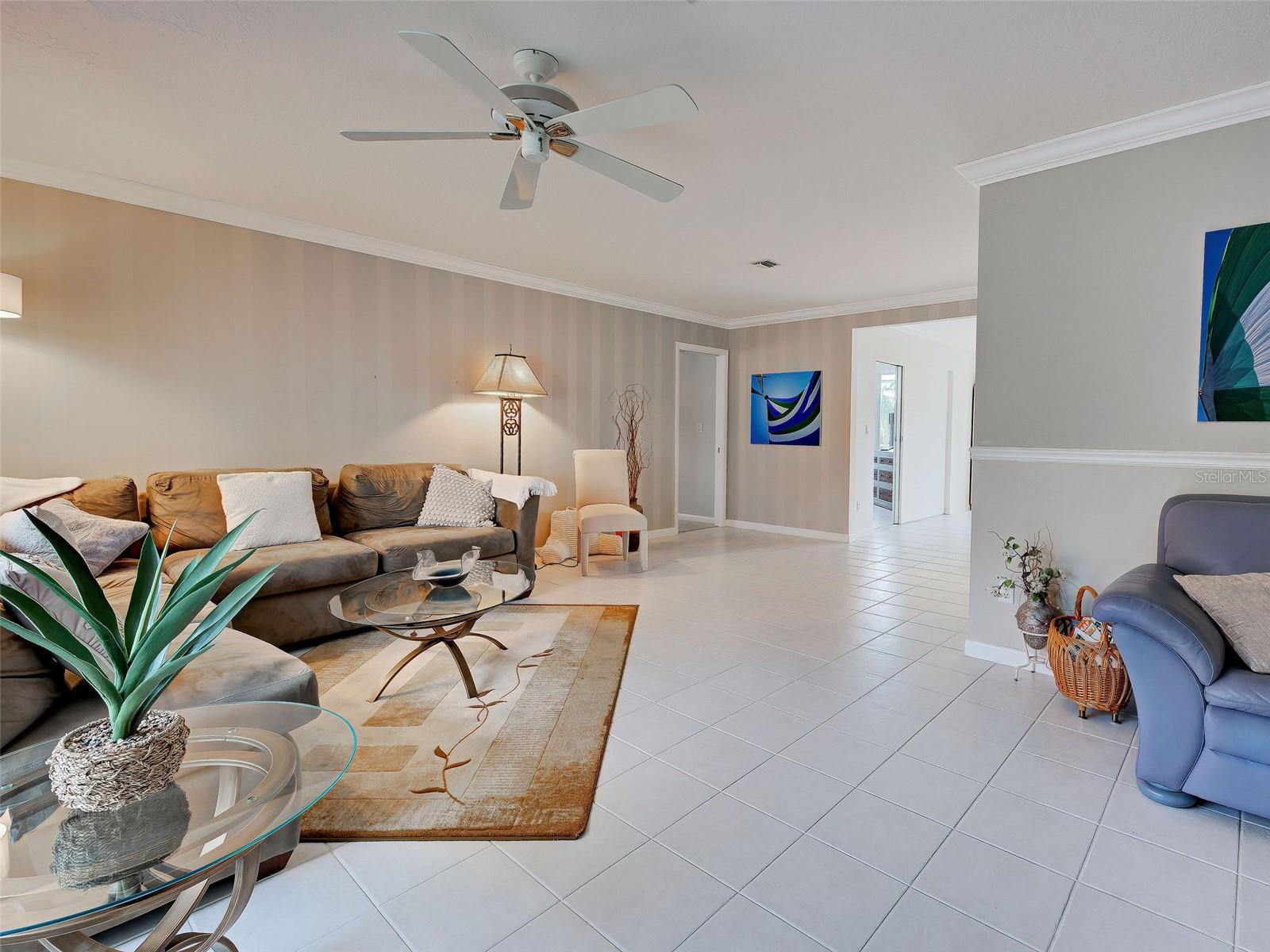 325 Fiesole St Property Photo 4
