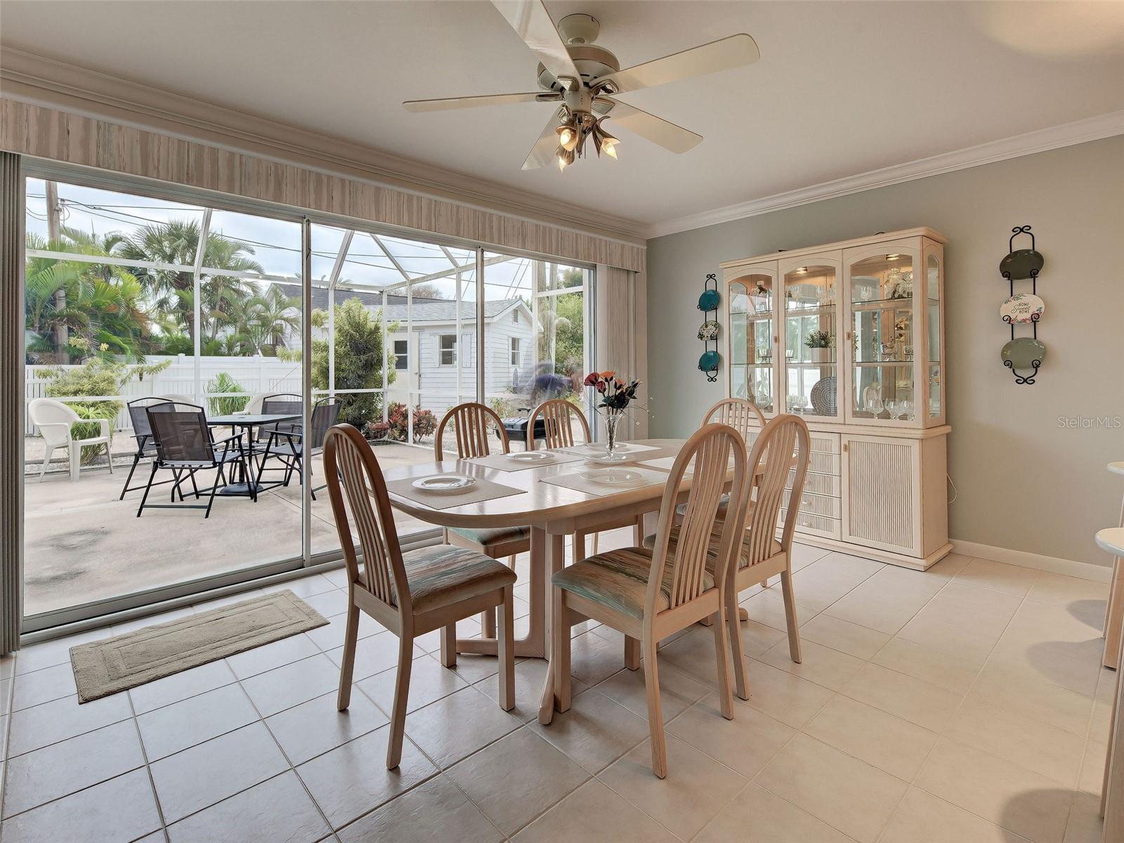 325 Fiesole St Property Photo 10