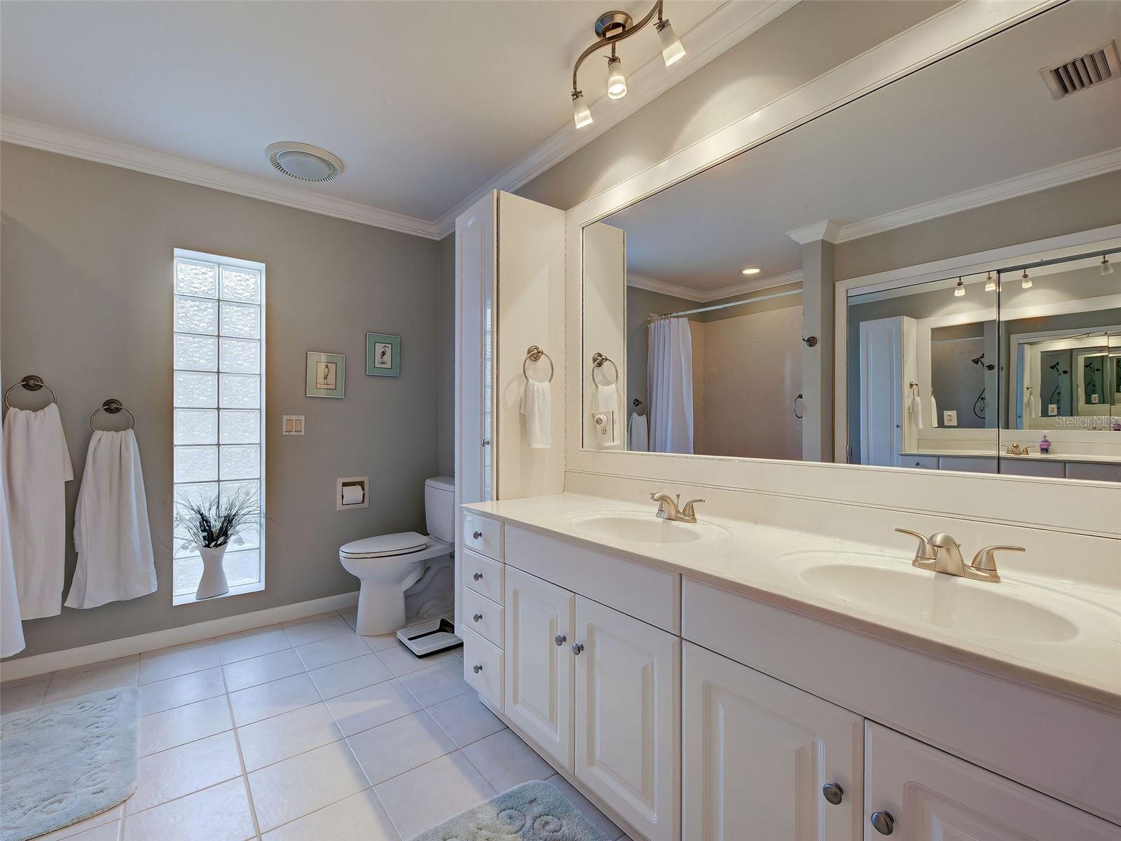 325 Fiesole St Property Photo 20