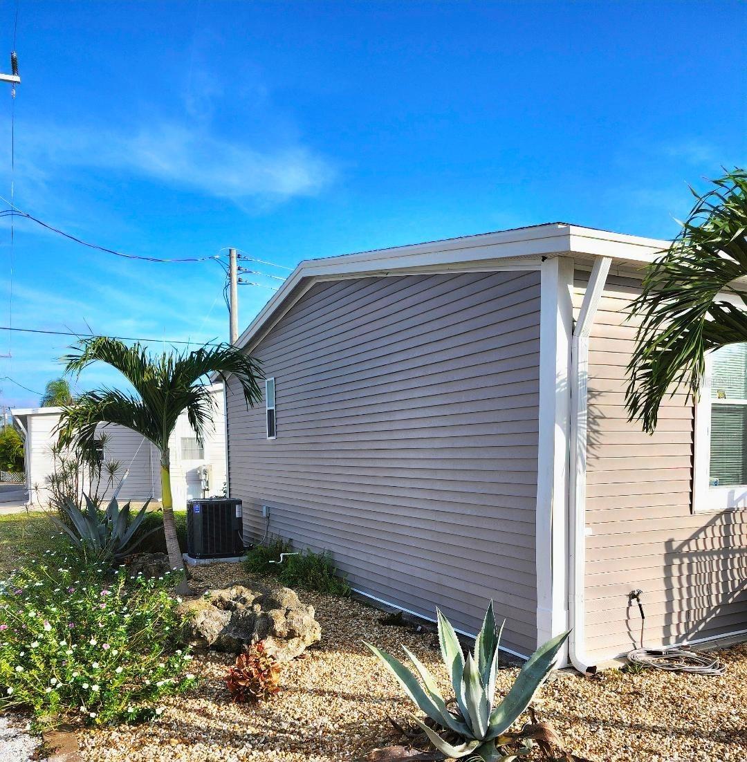 6505 Arizona St Property Photo 4
