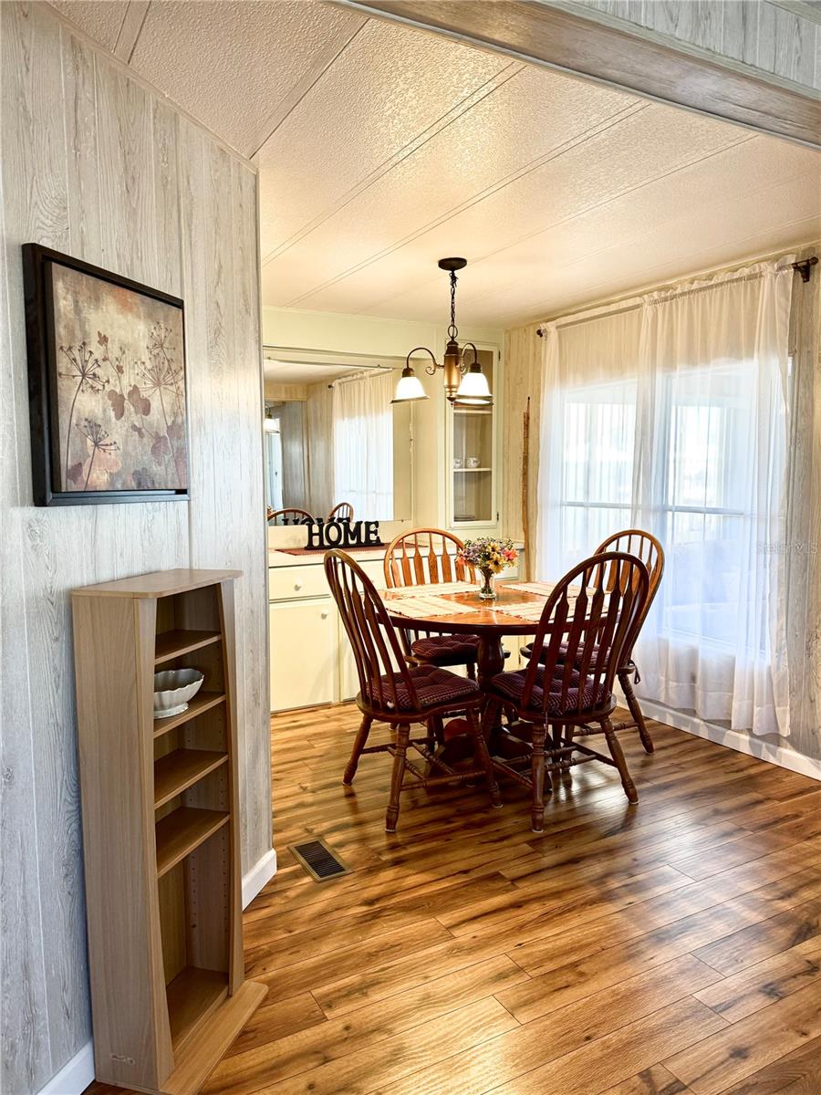 340 Peace Mnr Property Photo 8