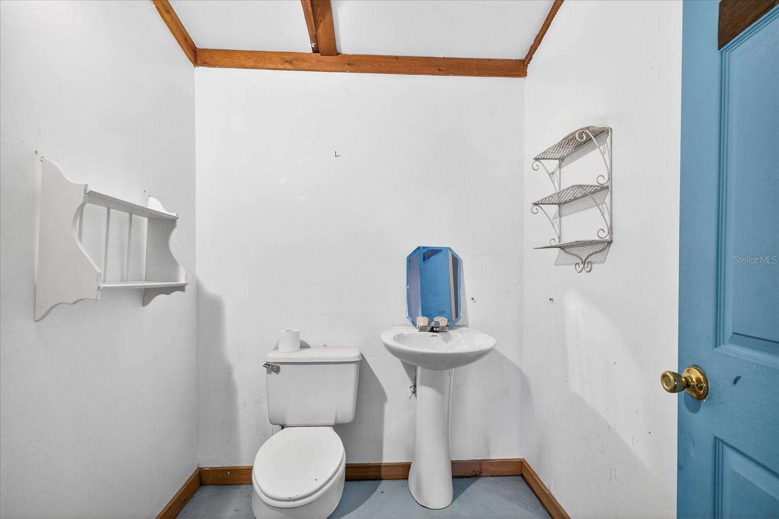 1019 10th Ave W Property Photo 40