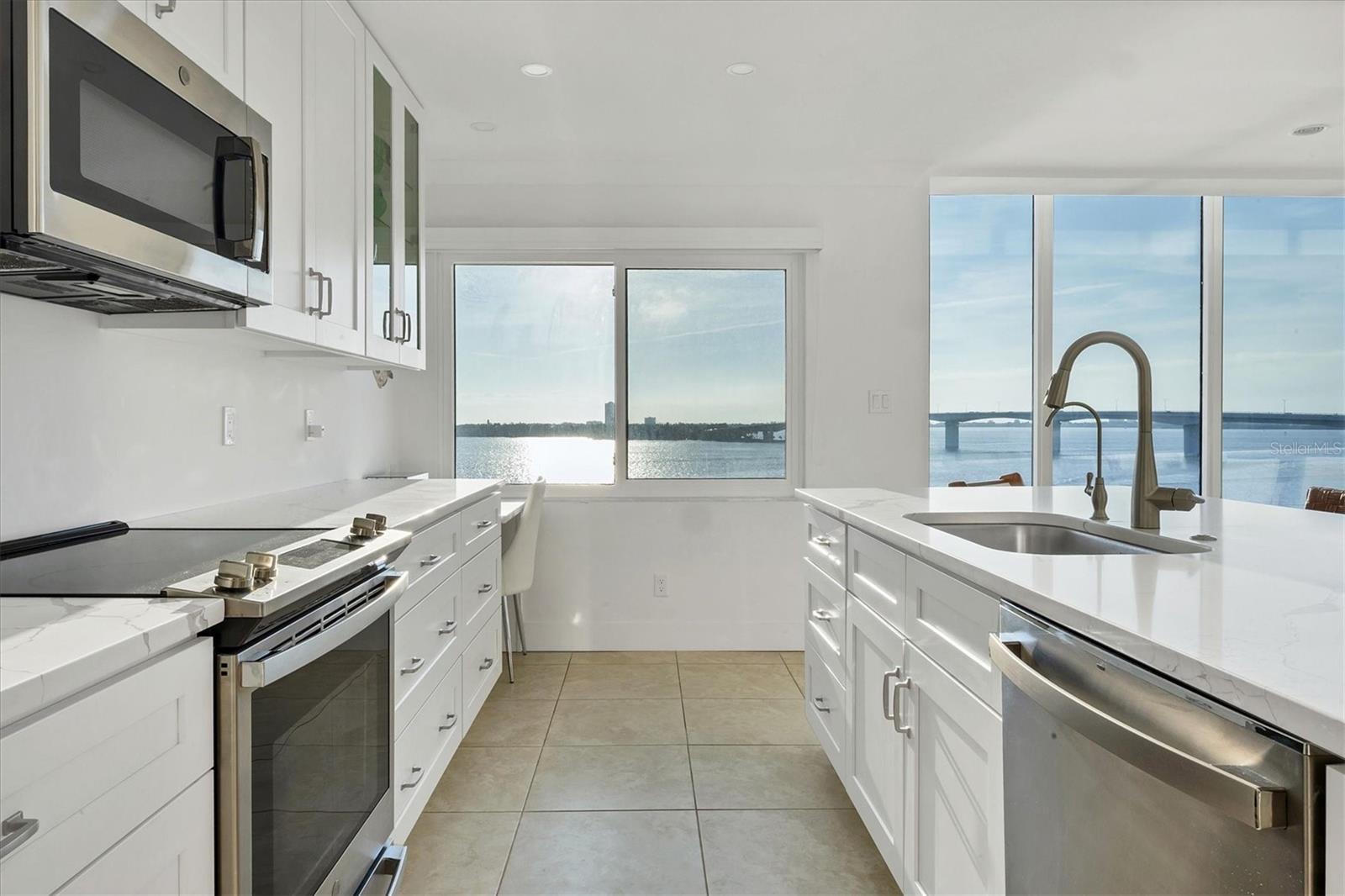 350 Golden Gate Pt #62 Property Photo 19