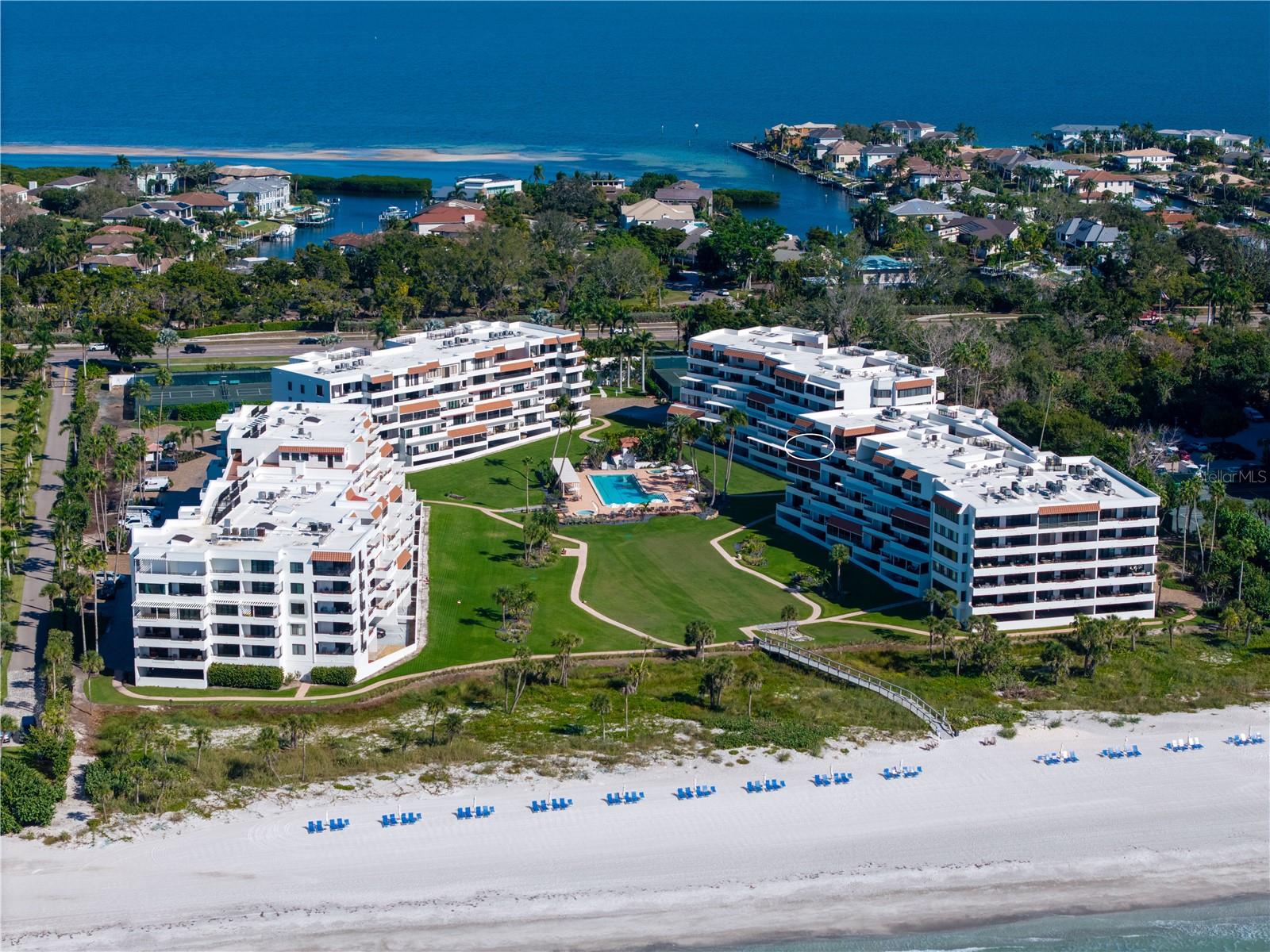 1425 Gulf Of Mexico Dr #408 Property Photo 3