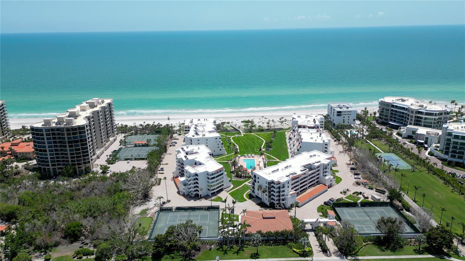1425 Gulf Of Mexico Dr #408 Property Photo 4