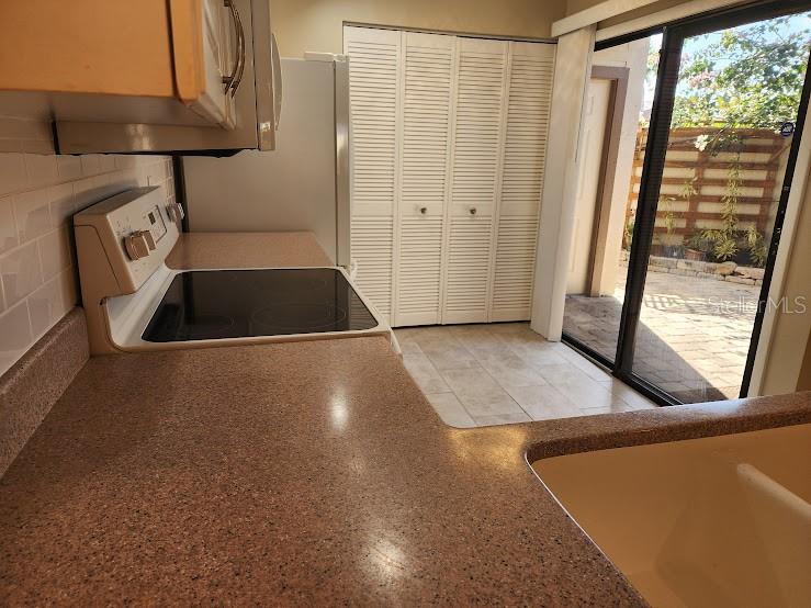3441 Beekman Pl #40 Property Photo 9