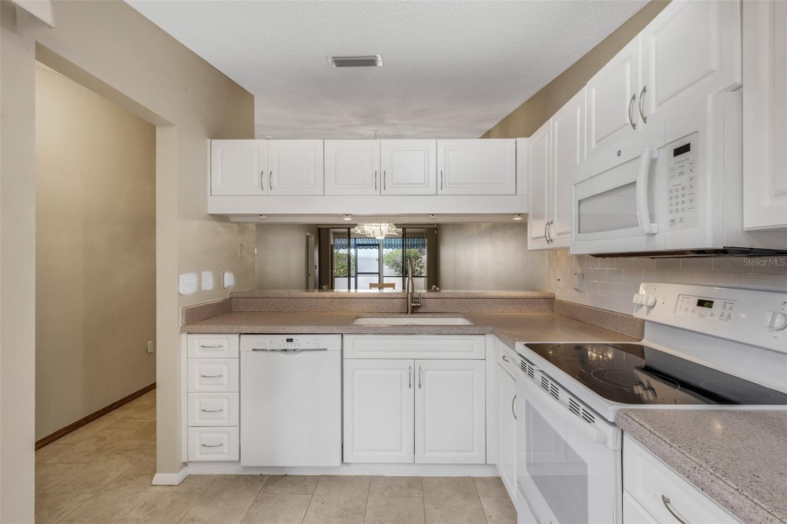 3441 Beekman Pl #40 Property Photo 15