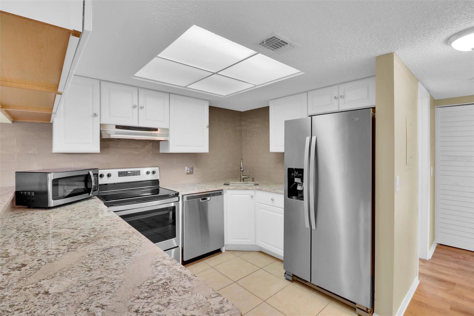 1515 Forrest Nelson Blvd #n104 Property Photo 17