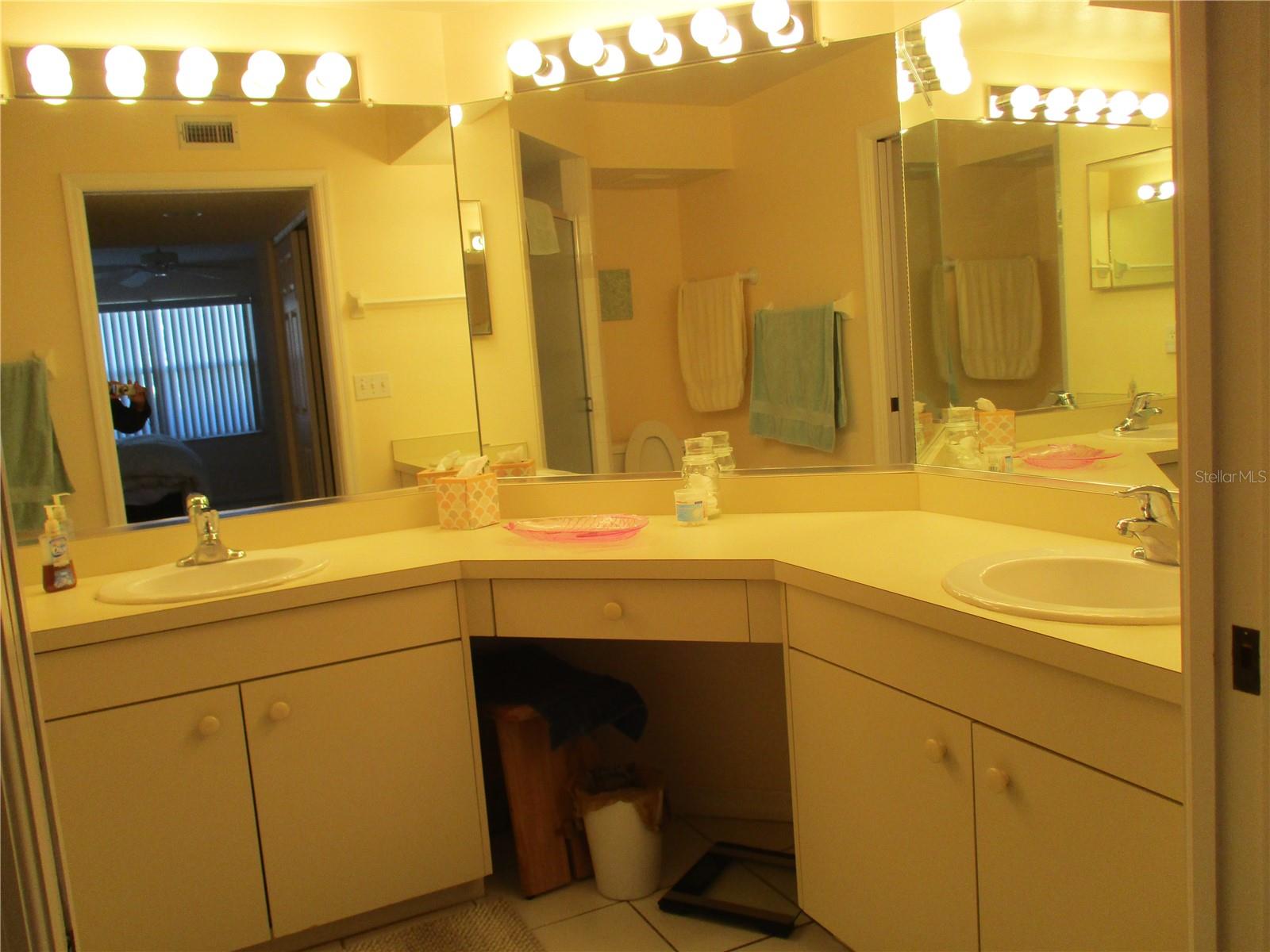 1620 Fairway Trce #a Property Photo 13