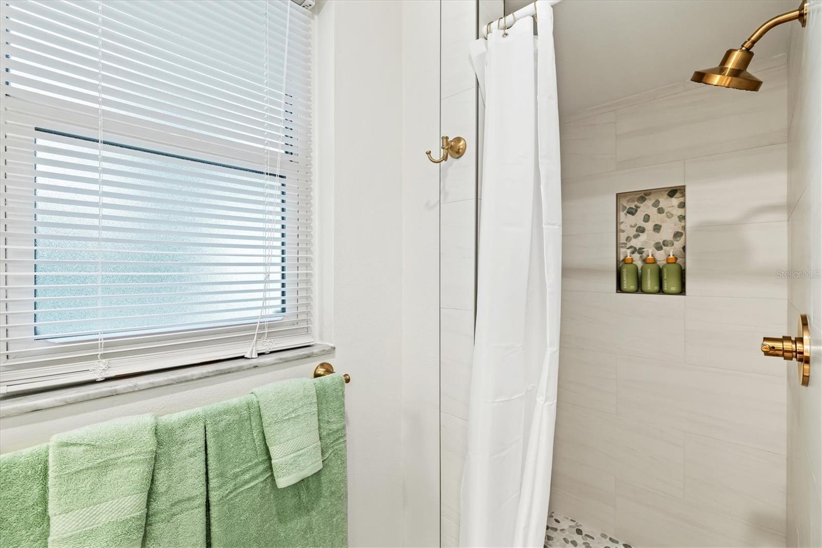 2641 Hyde Park St Property Photo 38