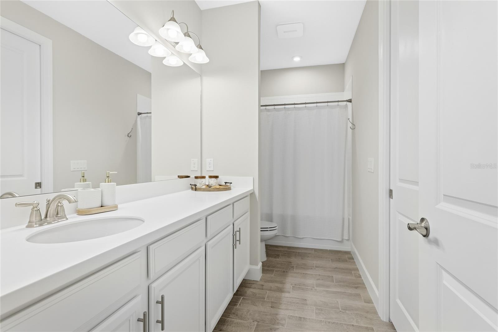 10414 Inglenook Ter Property Photo 31