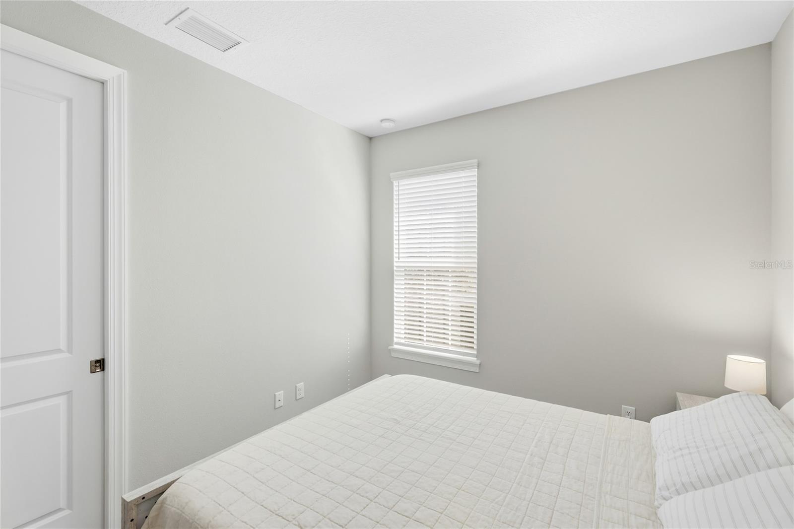 10414 Inglenook Ter Property Photo 34