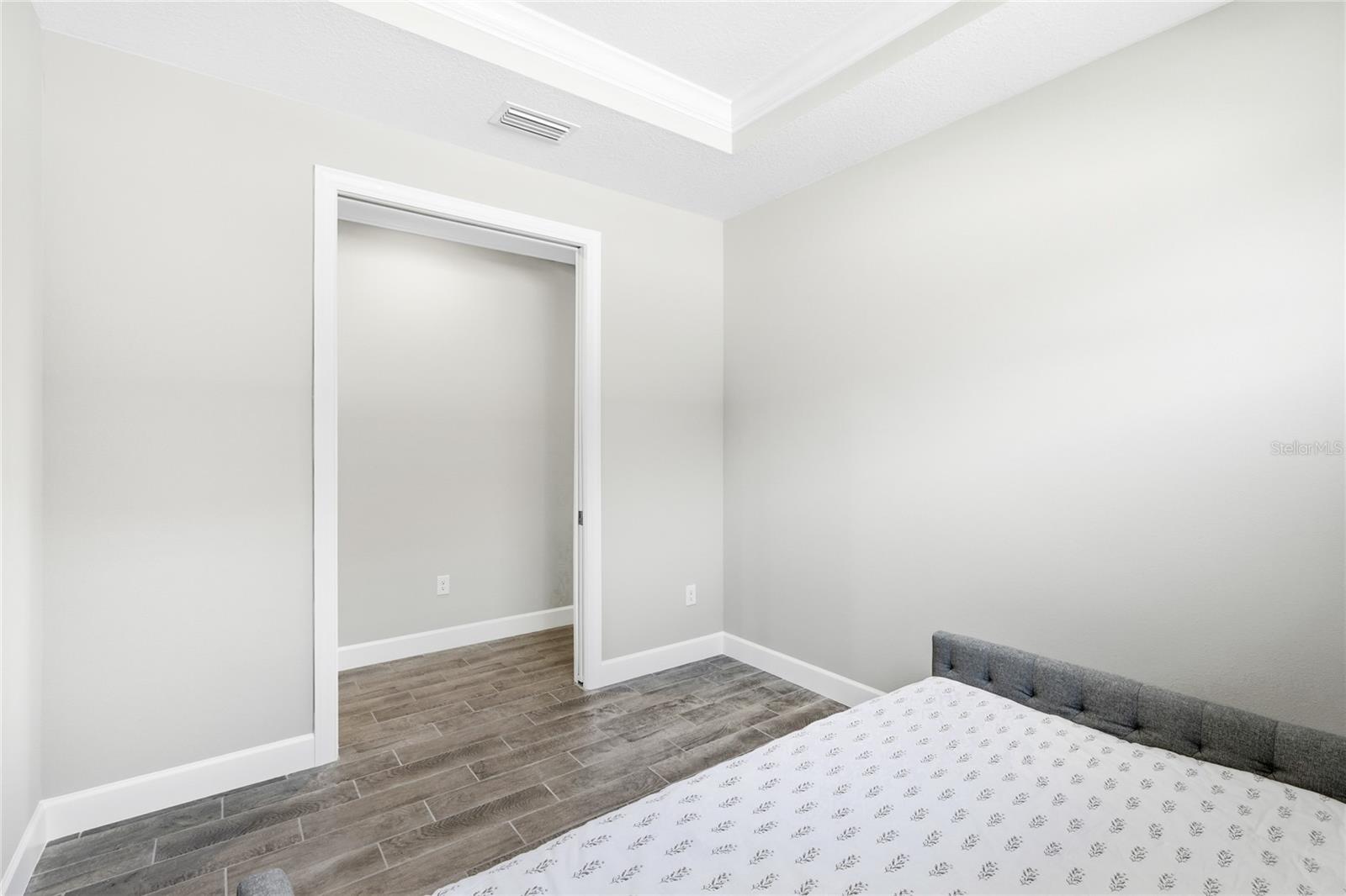 10414 Inglenook Ter Property Photo 37