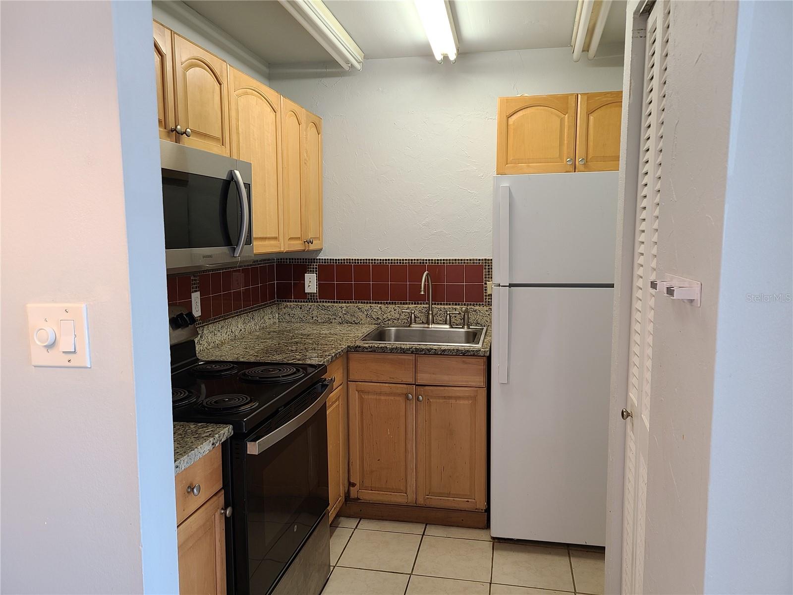 2763 Woodgate Ln #207 Property Photo 3