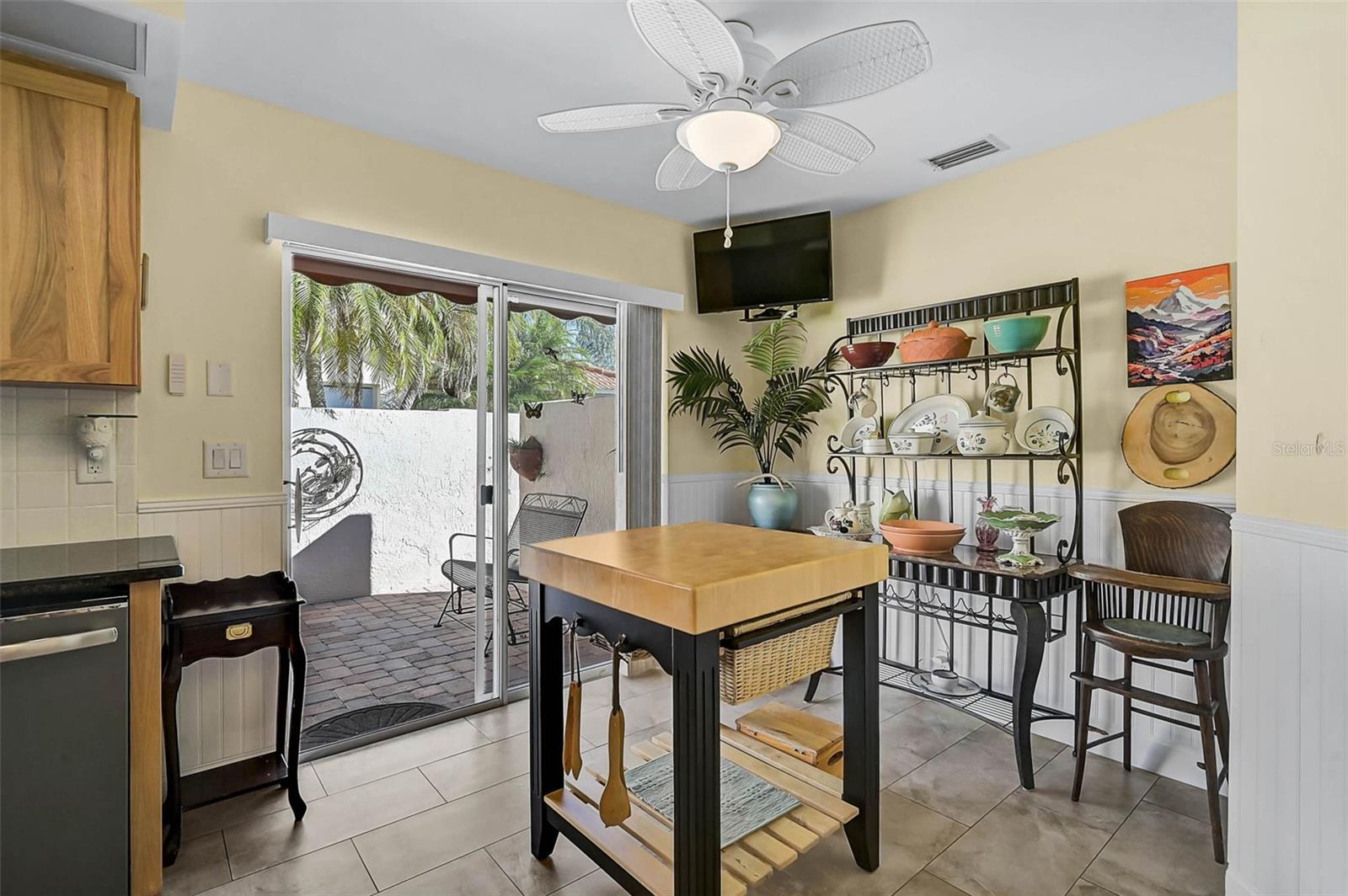 4041 Murfield Dr E Property Photo 12