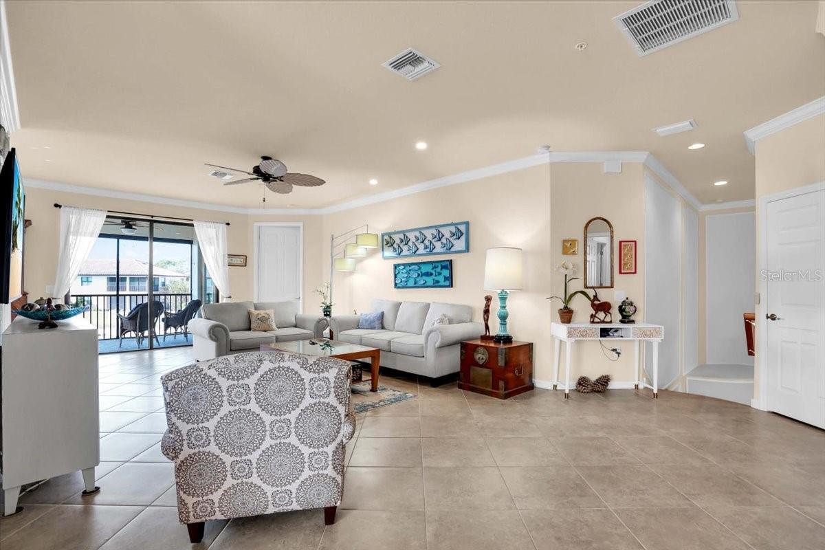 20201 Ragazza Cir #201 Property Photo 17