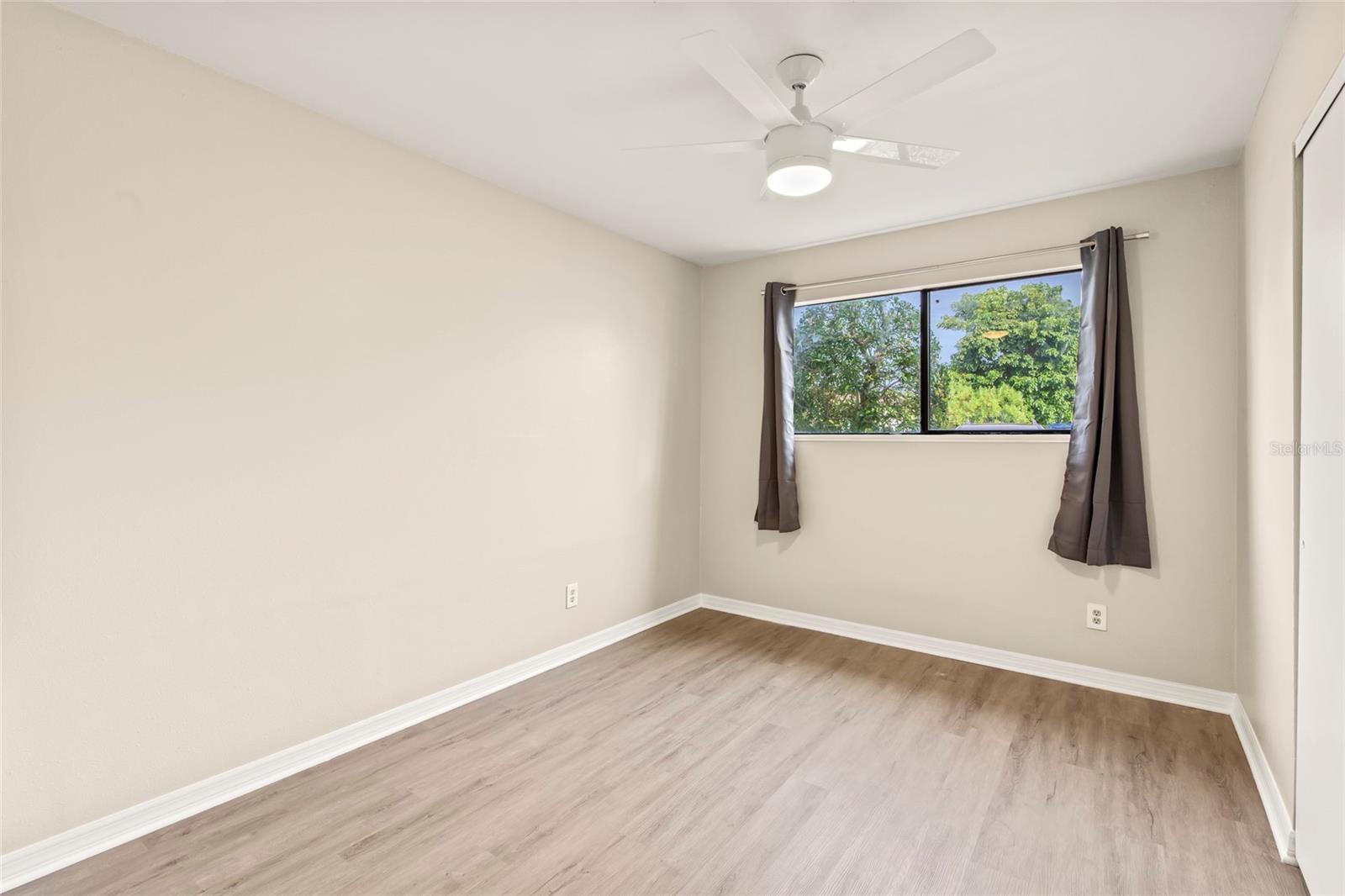 6033 34th St W #83 Property Photo 11