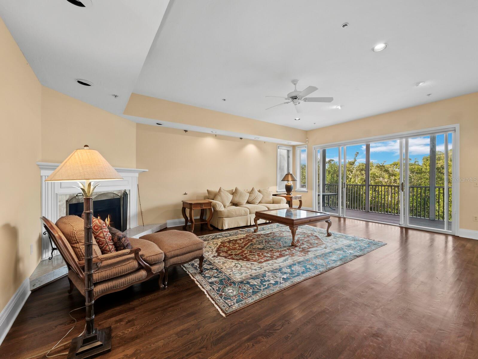 836 Evergreen Way Property Photo 5