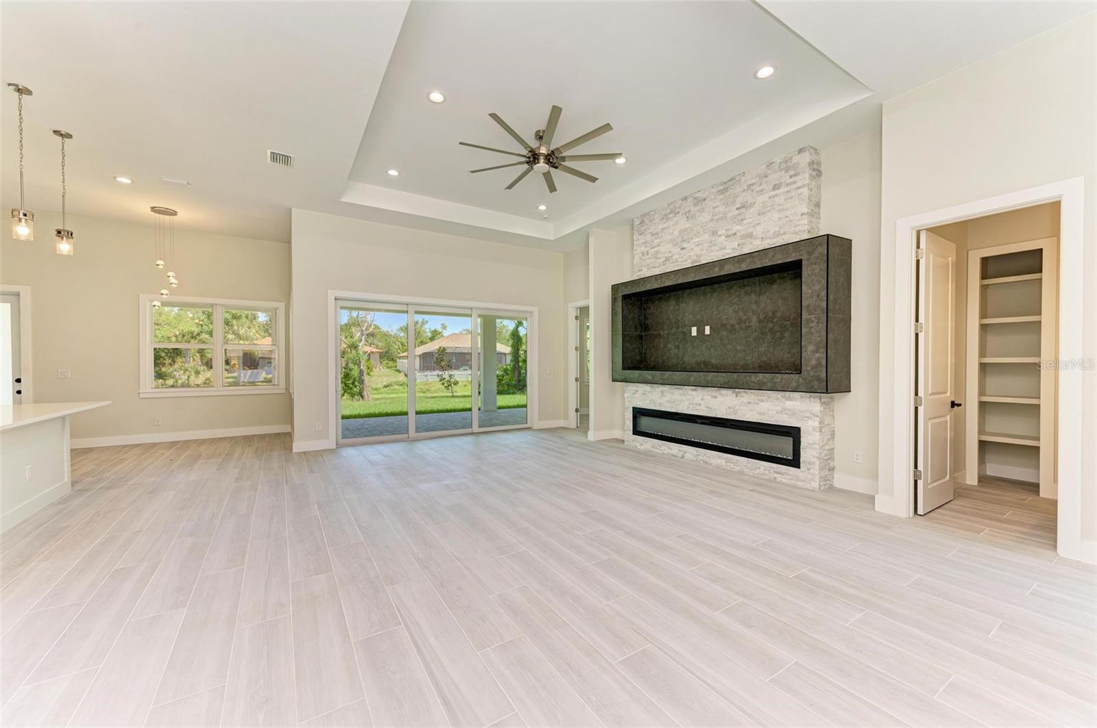 3260 Abbotsford St Property Photo 19