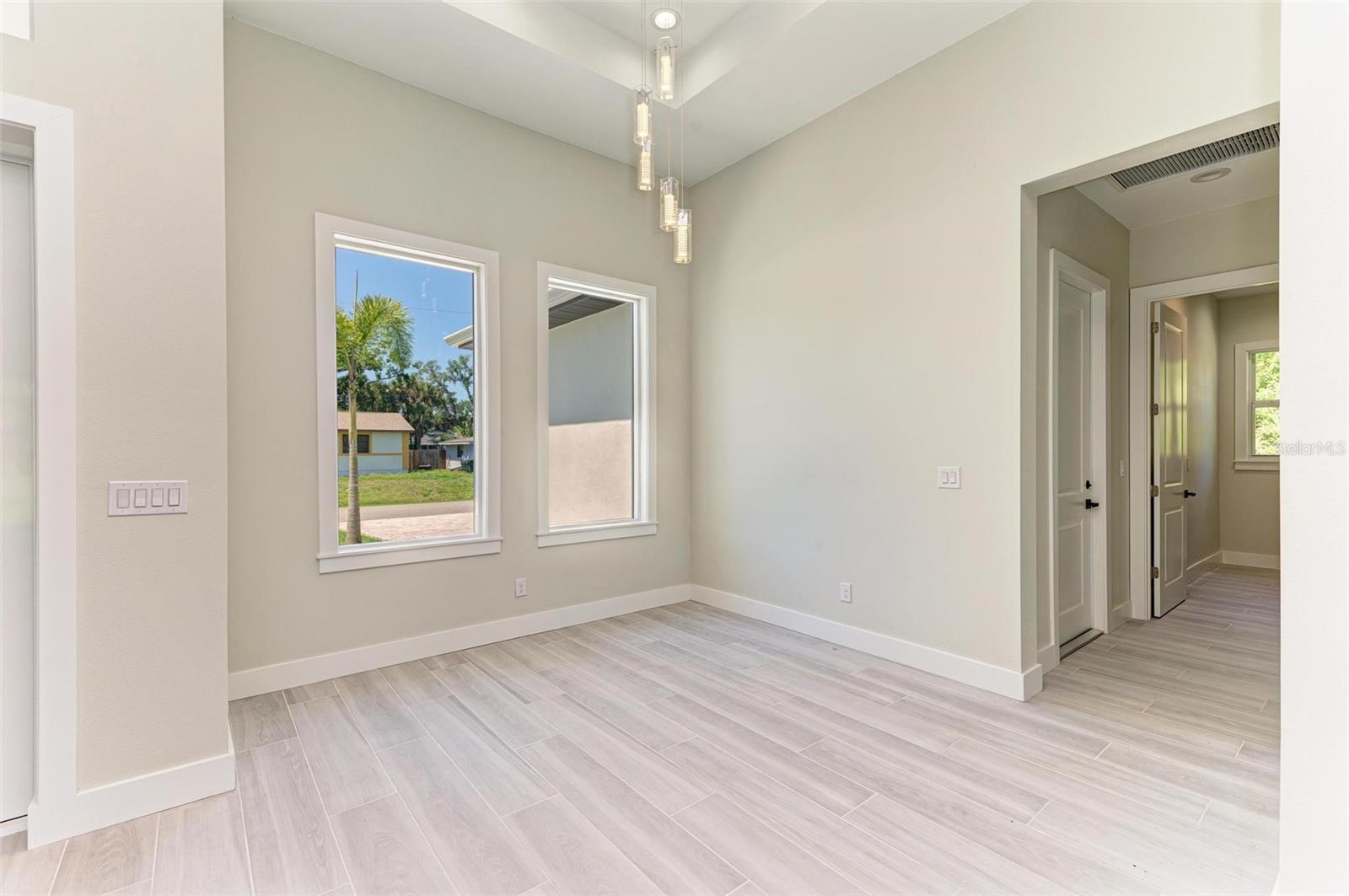 3260 Abbotsford St Property Photo 24