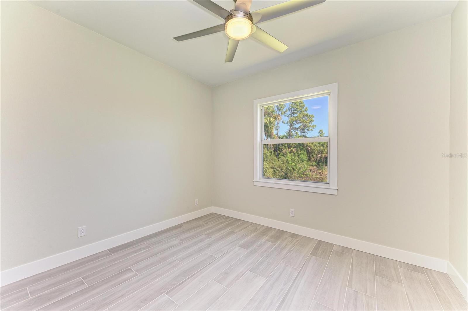 3260 Abbotsford St Property Photo 44