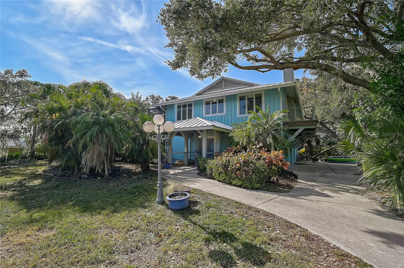 678 Faith Ave Property Photo 1