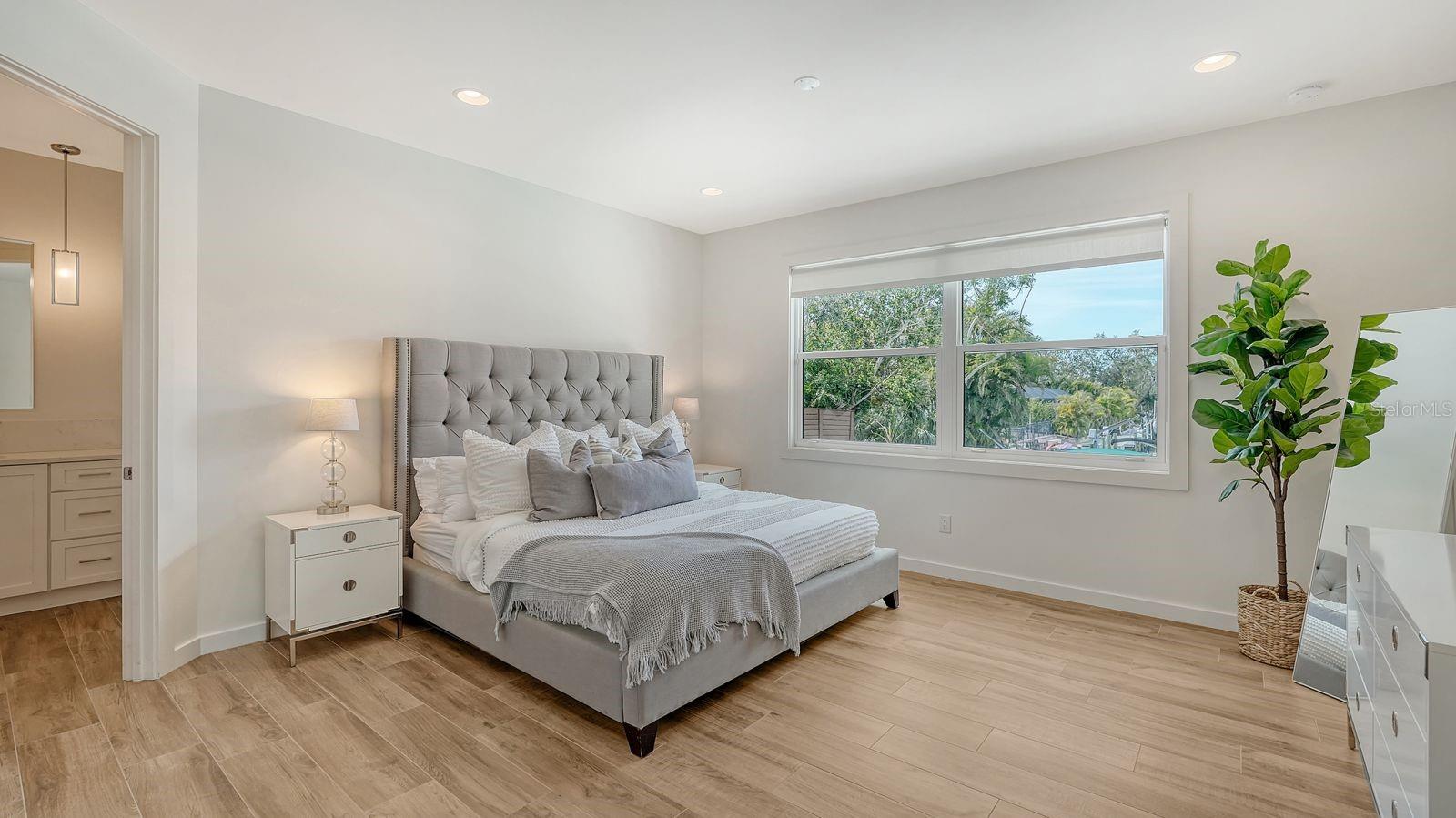 6136 Hollywood Blvd Property Photo 12