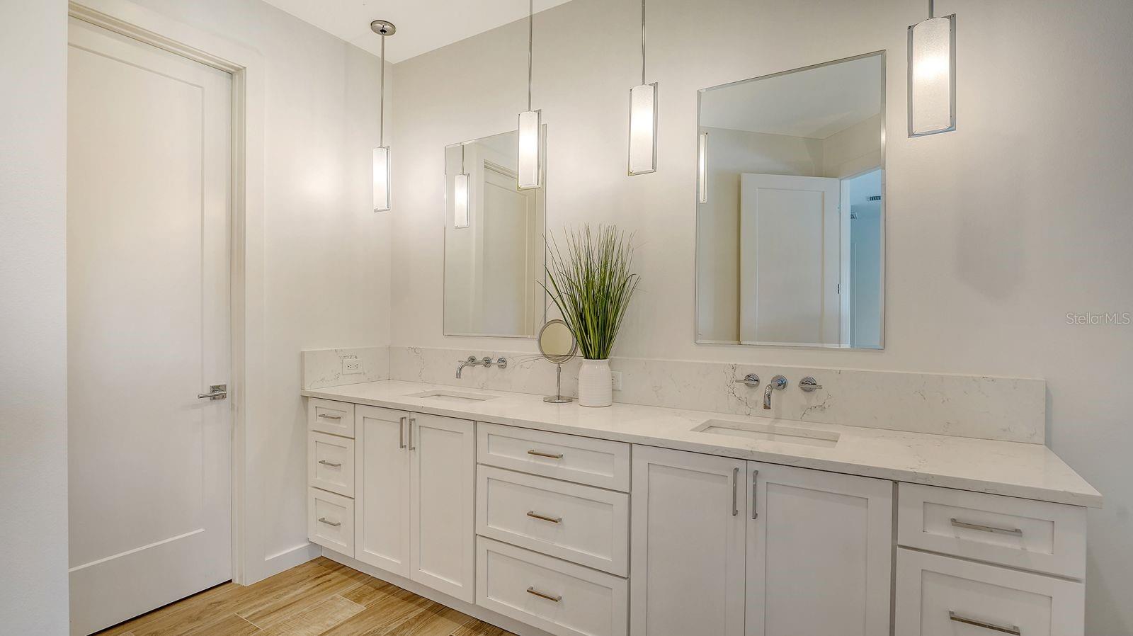 6136 Hollywood Blvd Property Photo 14