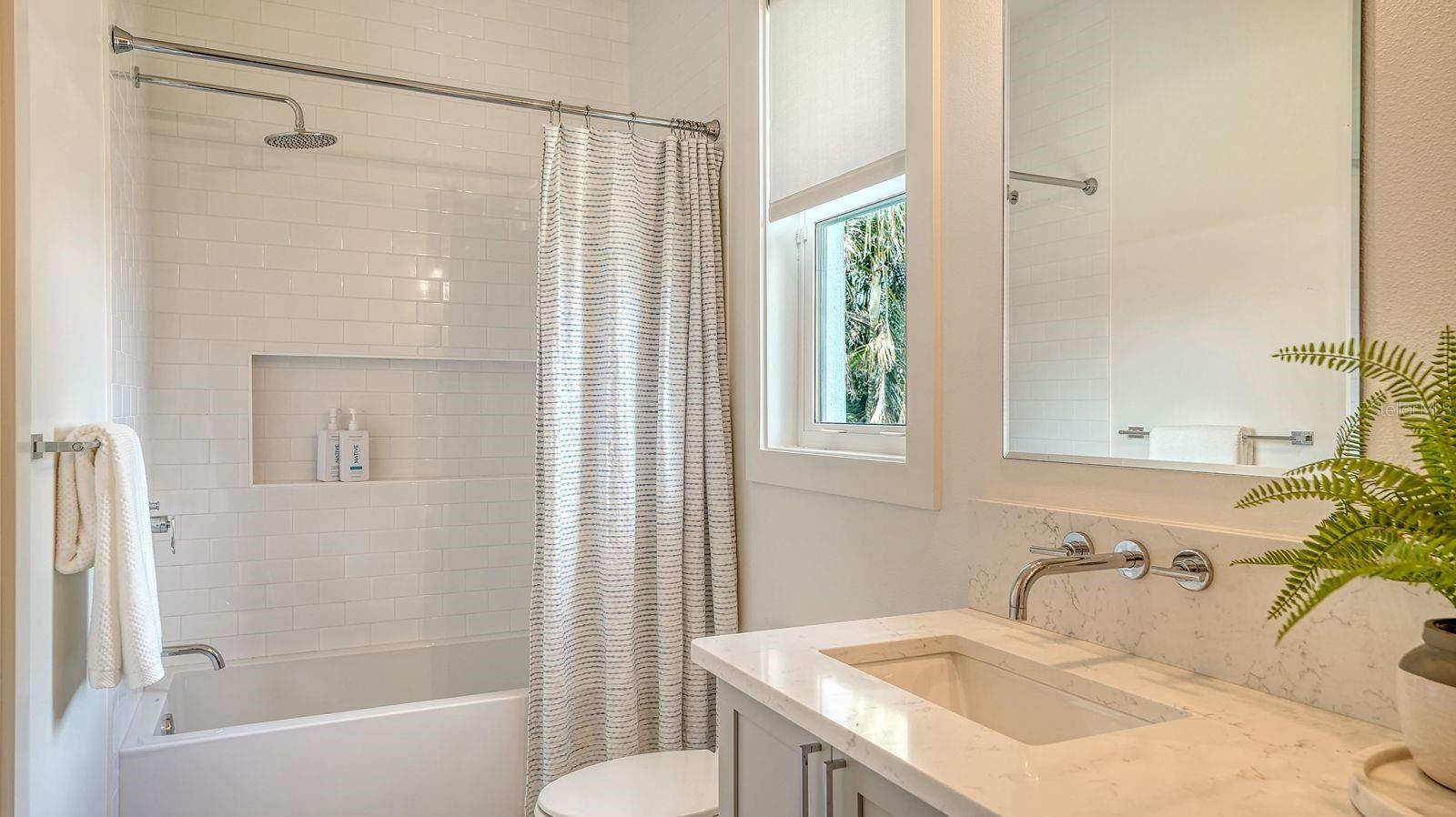 6136 Hollywood Blvd Property Photo 20