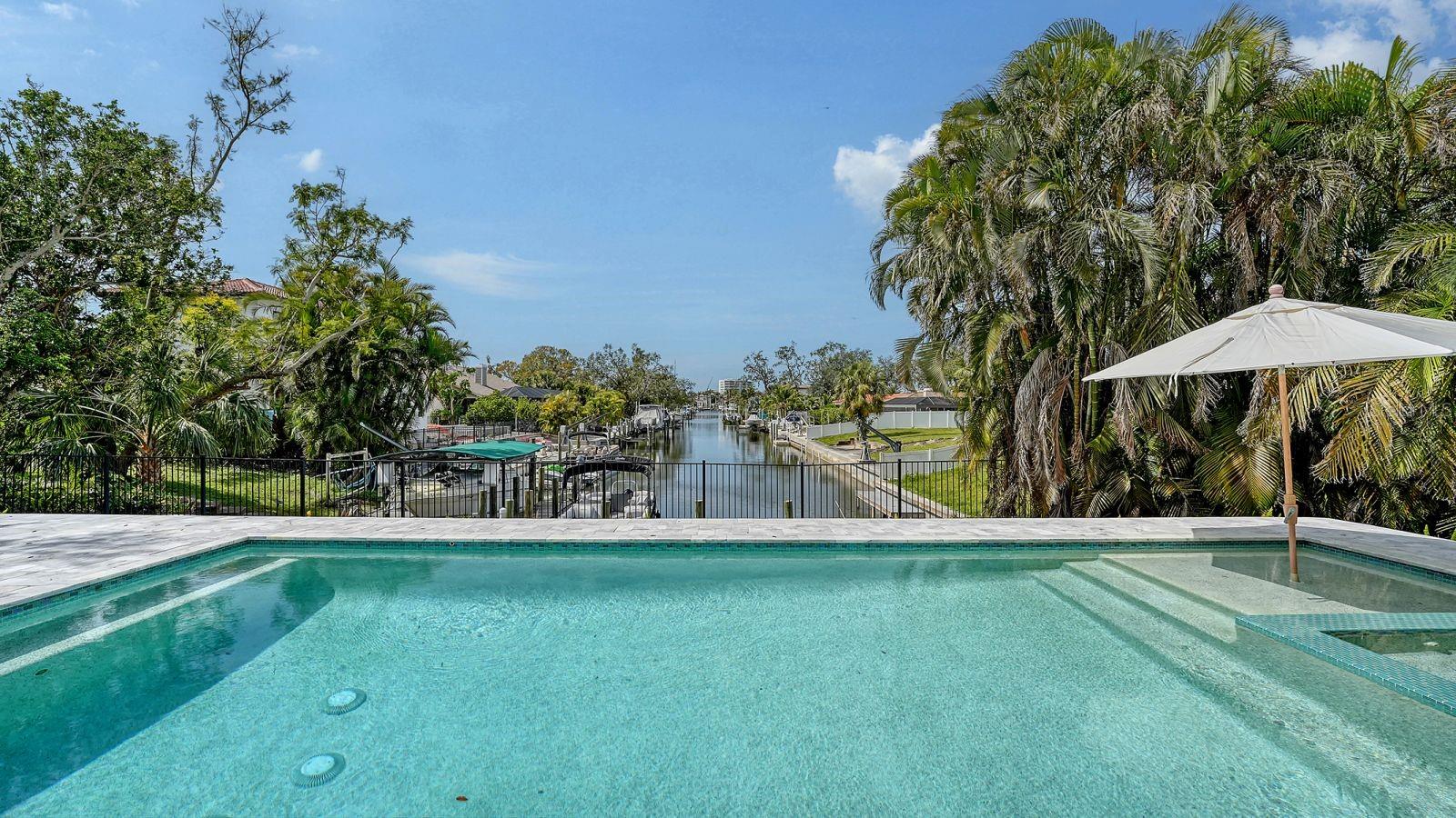 6136 Hollywood Blvd Property Photo 30