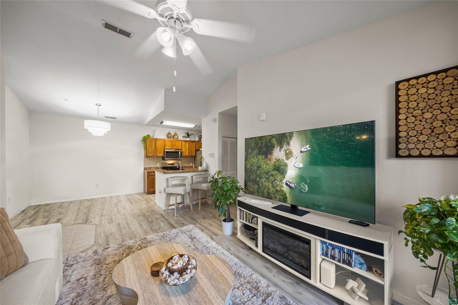 8341 38th Street Cir E #303 Property Photo 10