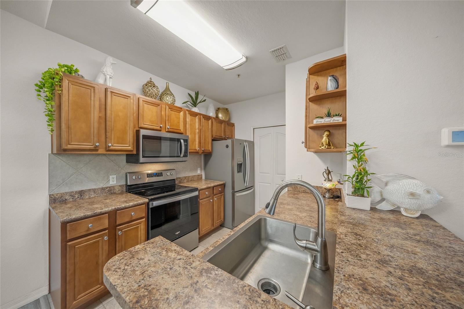 8341 38th Street Cir E #303 Property Photo 17