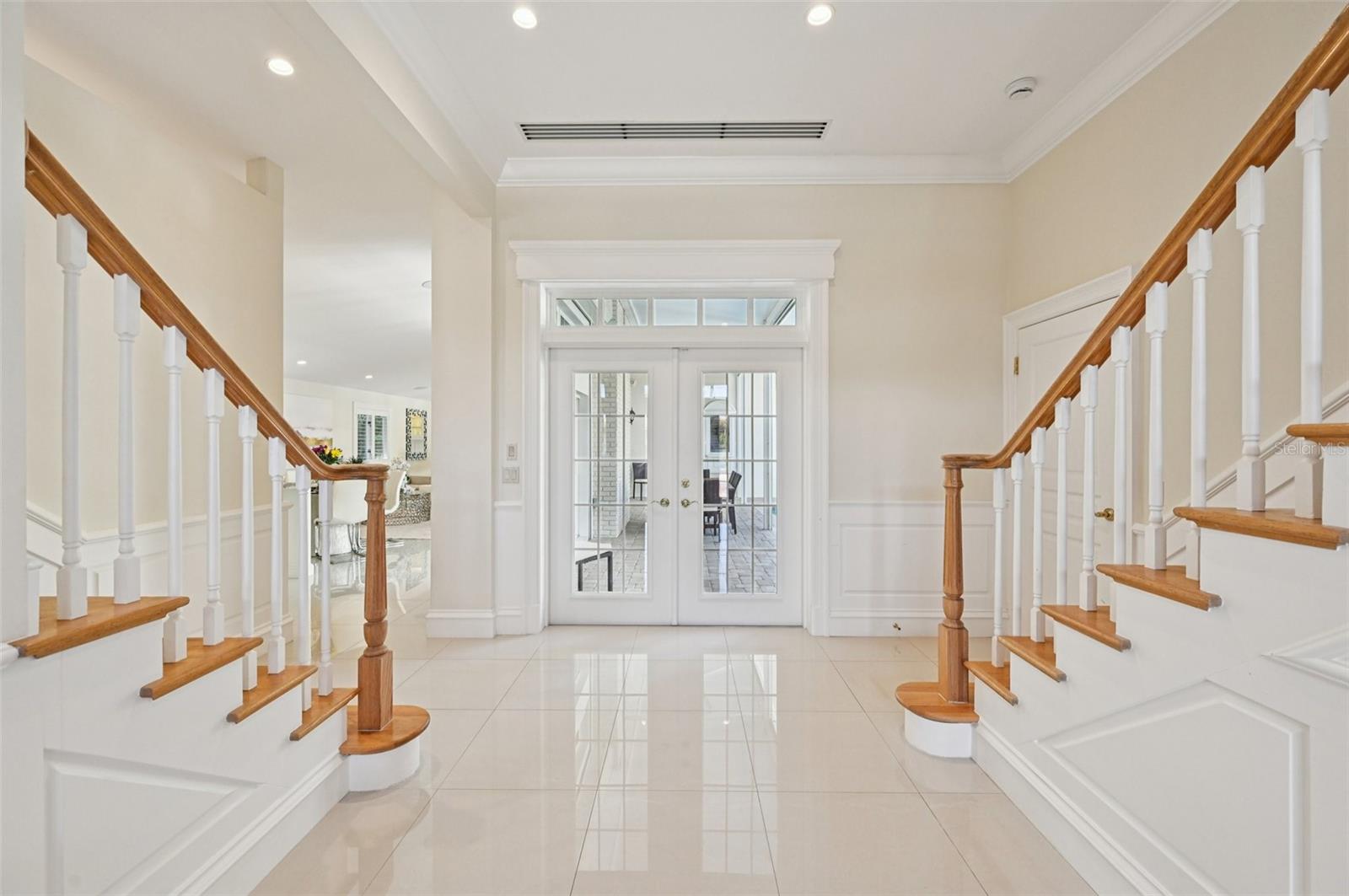 1121 Morningside Pl Property Photo 2